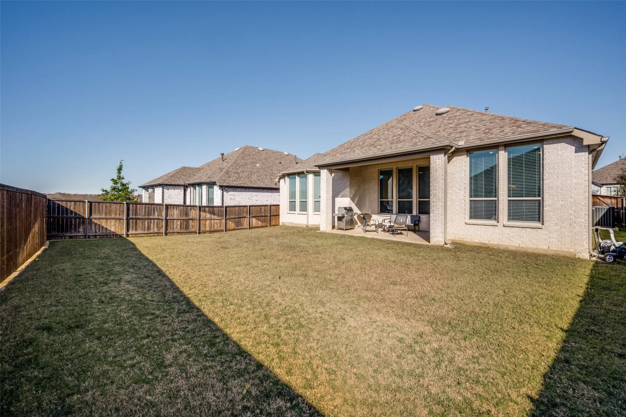 Single Family Residence For Sale in Denton County , 3921 Redbud Drive, Aubrey, Texas 76227, 4 Bedroom, 3 Bathroom, 2 Garage spaces, 2,326 Sqft, built in 2018, mls#21302965, Real Estate Agent in Aubrey, Homes For Sale in Denton county, Homes For Sale in Aubrey, Realtor in Aubrey Texas, Real Estate Brokerage Independent Realty Texas, Luminita Cordes Realtor