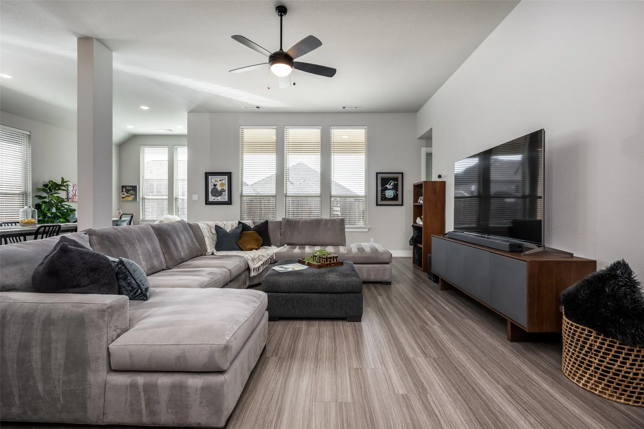Single Family Residence For Sale in Denton County , 3921 Redbud Drive, Aubrey, Texas 76227, 4 Bedroom, 3 Bathroom, 2 Garage spaces, 2,326 Sqft, built in 2018, mls#21302965, Real Estate Agent in Aubrey, Homes For Sale in Denton county, Homes For Sale in Aubrey, Realtor in Aubrey Texas, Real Estate Brokerage Independent Realty Texas, Luminita Cordes Realtor