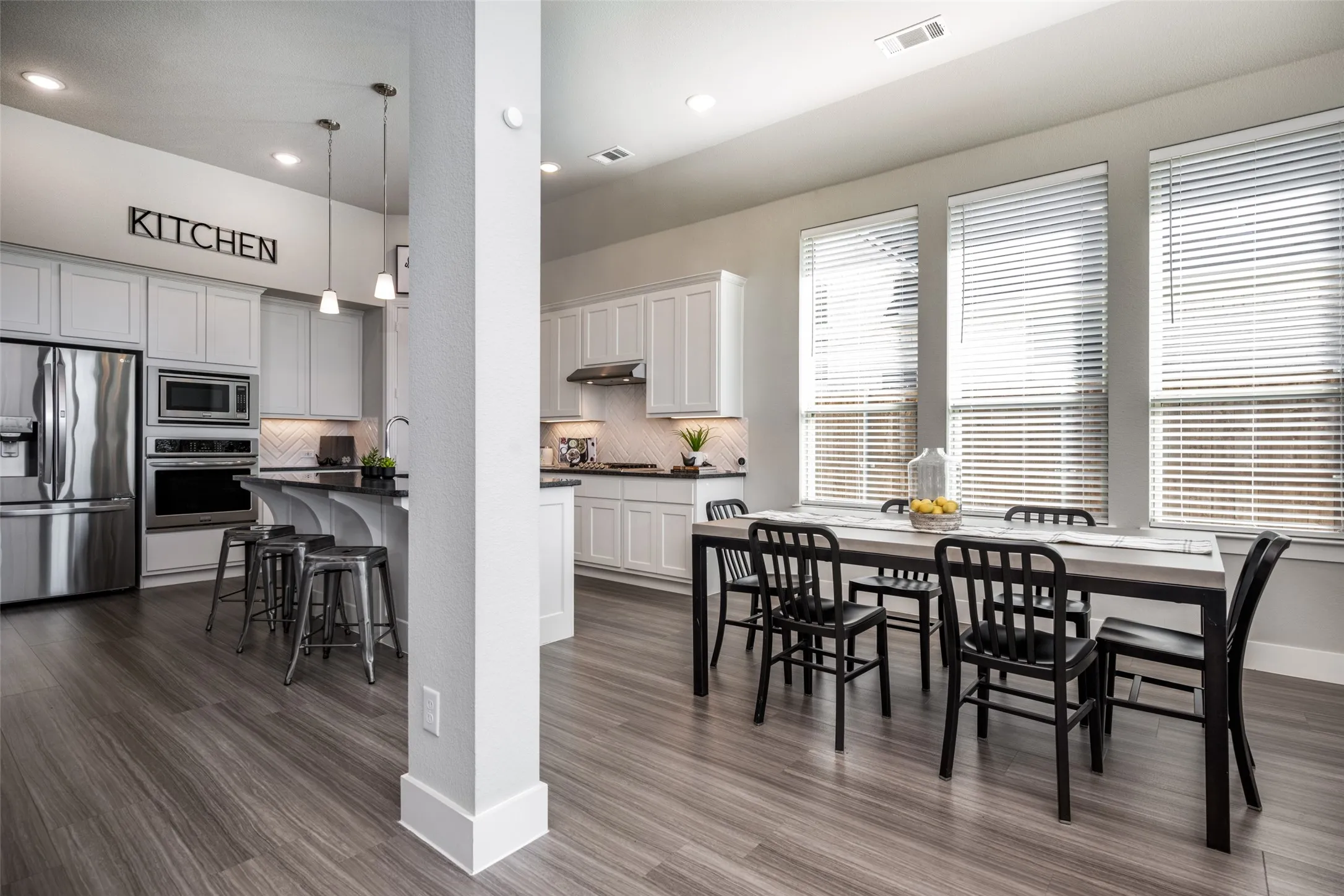 Single Family Residence For Sale in Denton County , 3921 Redbud Drive, Aubrey, Texas 76227, 4 Bedroom, 3 Bathroom, 2 Garage spaces, 2,326 Sqft, built in 2018, mls#21302965, Real Estate Agent in Aubrey, Homes For Sale in Denton county, Homes For Sale in Aubrey, Realtor in Aubrey Texas, Real Estate Brokerage Independent Realty Texas, Luminita Cordes Realtor
