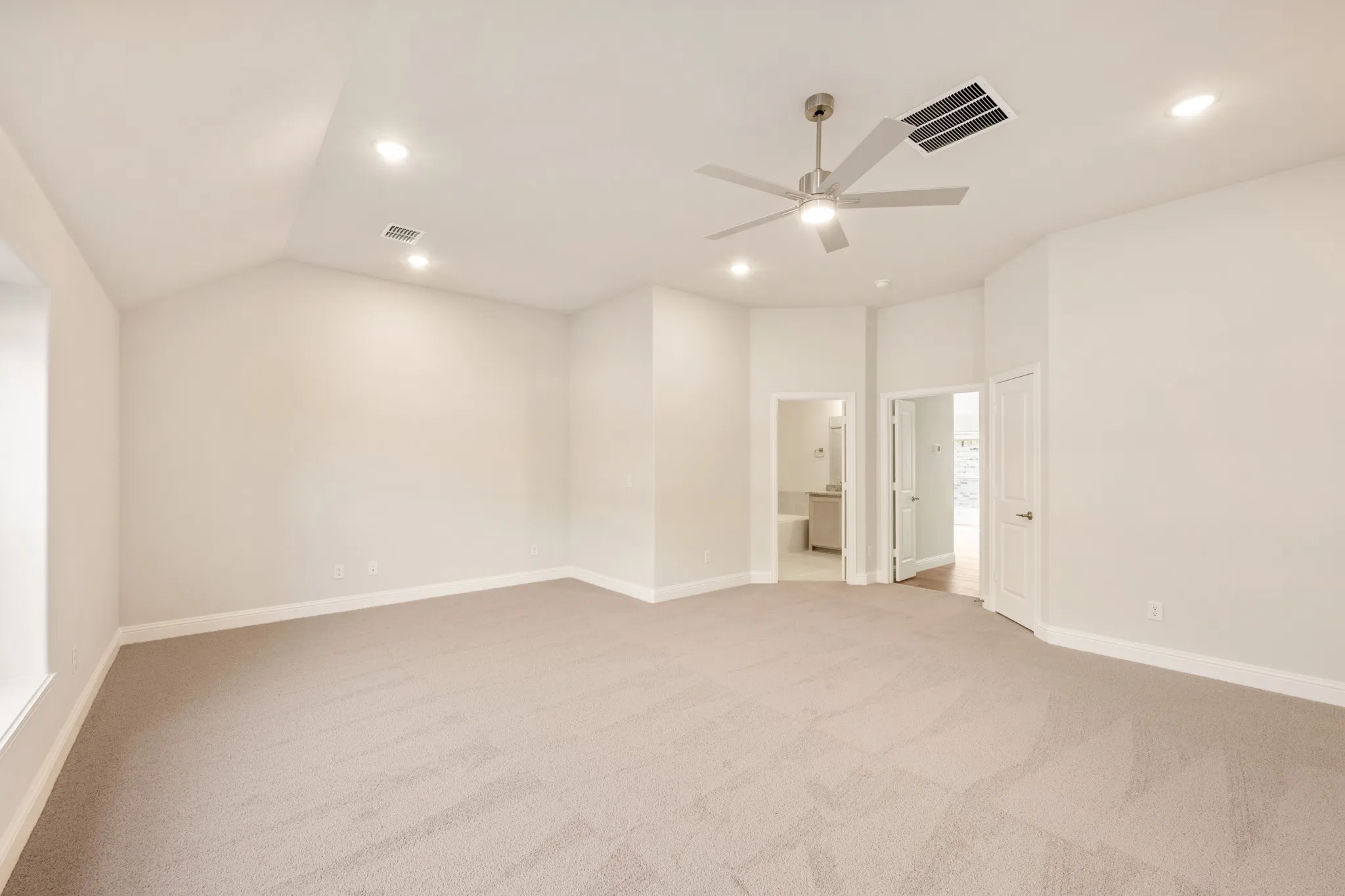 Single Family Residence For Sale in Johnson County , 210 Comanche Trail, Alvarado, Texas 76009, 4 Bedroom, 3 Bathroom, 2 Garage spaces, 2,752 Sqft, built in 2025, mls#21303172, Real Estate Agent in Alvarado, Homes For Sale in Johnson county, Homes For Sale in Alvarado, Realtor in Alvarado Texas, Real Estate Brokerage Independent Realty Texas, Luminita Cordes Realtor