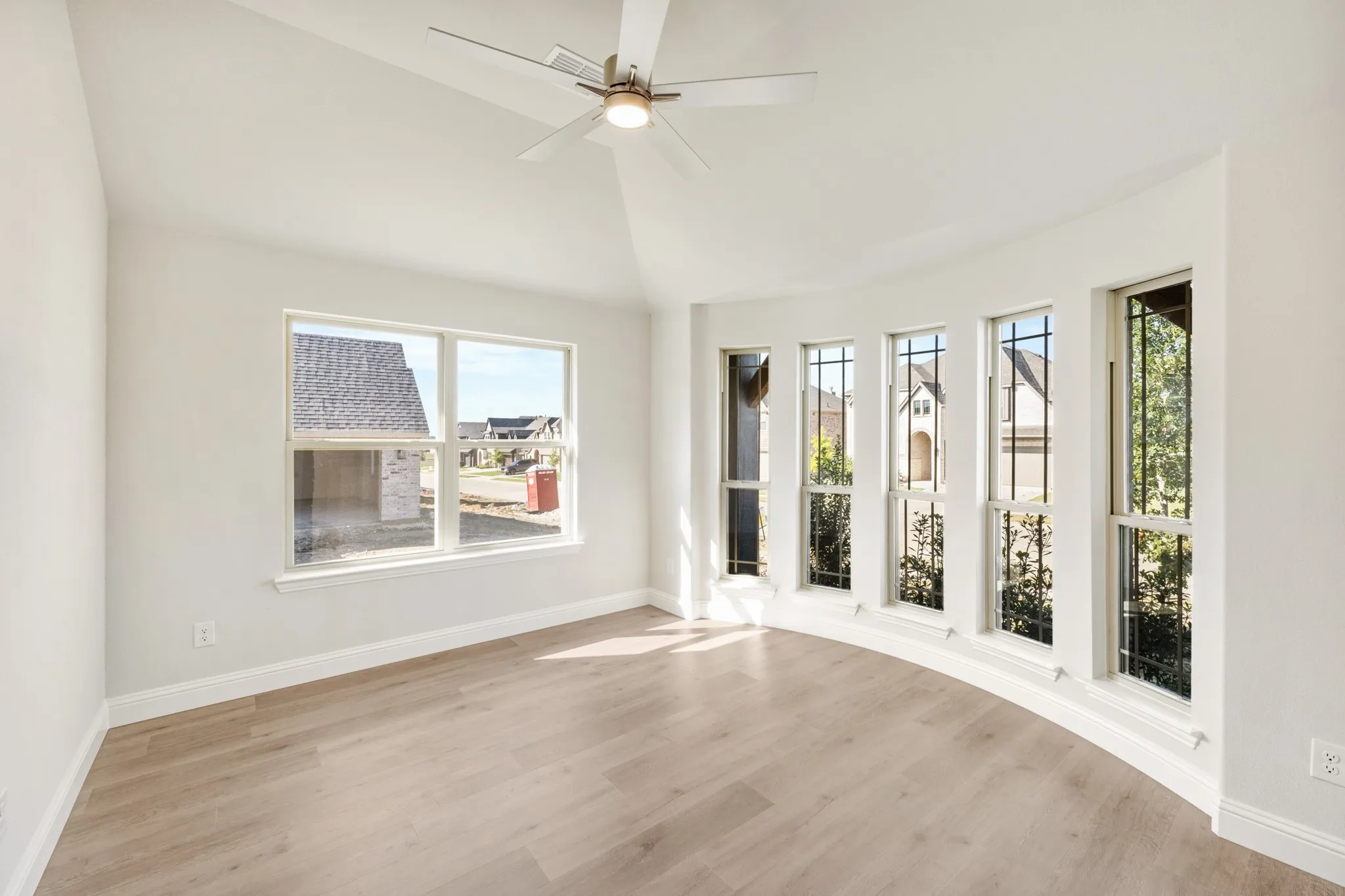 Single Family Residence For Sale in Johnson County , 210 Comanche Trail, Alvarado, Texas 76009, 4 Bedroom, 3 Bathroom, 2 Garage spaces, 2,752 Sqft, built in 2025, mls#21303172, Real Estate Agent in Alvarado, Homes For Sale in Johnson county, Homes For Sale in Alvarado, Realtor in Alvarado Texas, Real Estate Brokerage Independent Realty Texas, Luminita Cordes Realtor