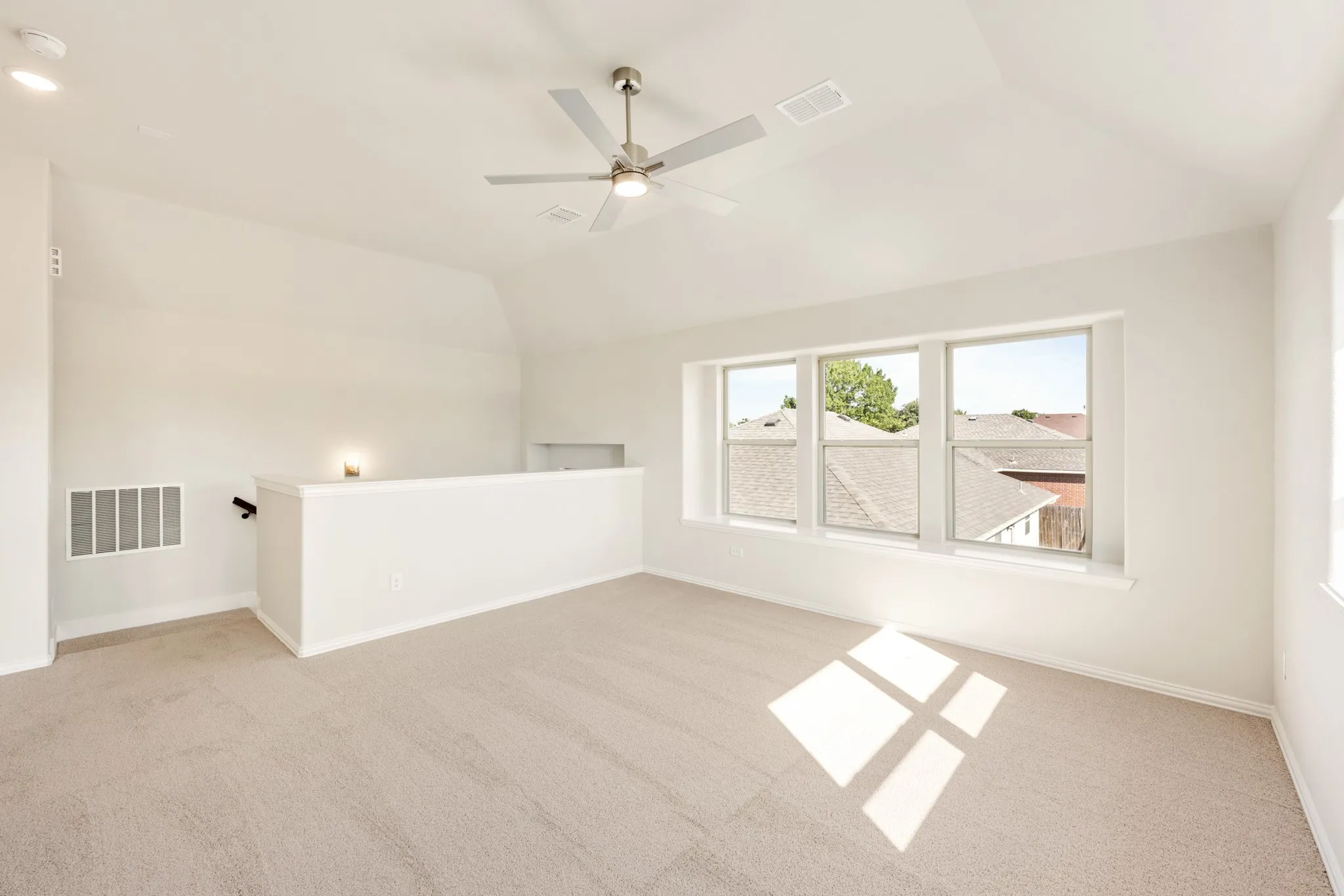 Single Family Residence For Sale in Johnson County , 210 Comanche Trail, Alvarado, Texas 76009, 4 Bedroom, 3 Bathroom, 2 Garage spaces, 2,752 Sqft, built in 2025, mls#21303172, Real Estate Agent in Alvarado, Homes For Sale in Johnson county, Homes For Sale in Alvarado, Realtor in Alvarado Texas, Real Estate Brokerage Independent Realty Texas, Luminita Cordes Realtor