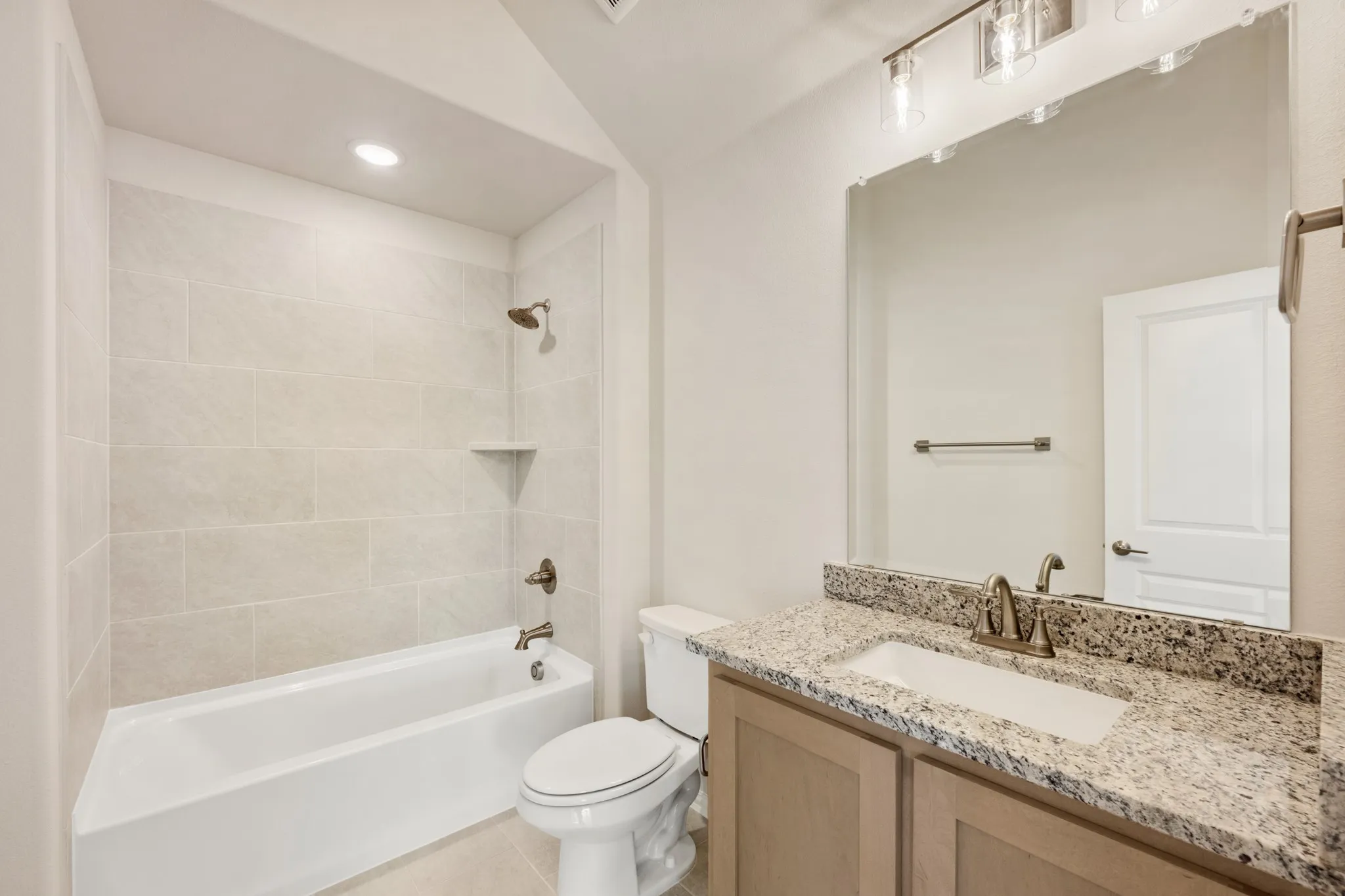 Single Family Residence For Sale in Johnson County , 210 Comanche Trail, Alvarado, Texas 76009, 4 Bedroom, 3 Bathroom, 2 Garage spaces, 2,752 Sqft, built in 2025, mls#21303172, Real Estate Agent in Alvarado, Homes For Sale in Johnson county, Homes For Sale in Alvarado, Realtor in Alvarado Texas, Real Estate Brokerage Independent Realty Texas, Luminita Cordes Realtor