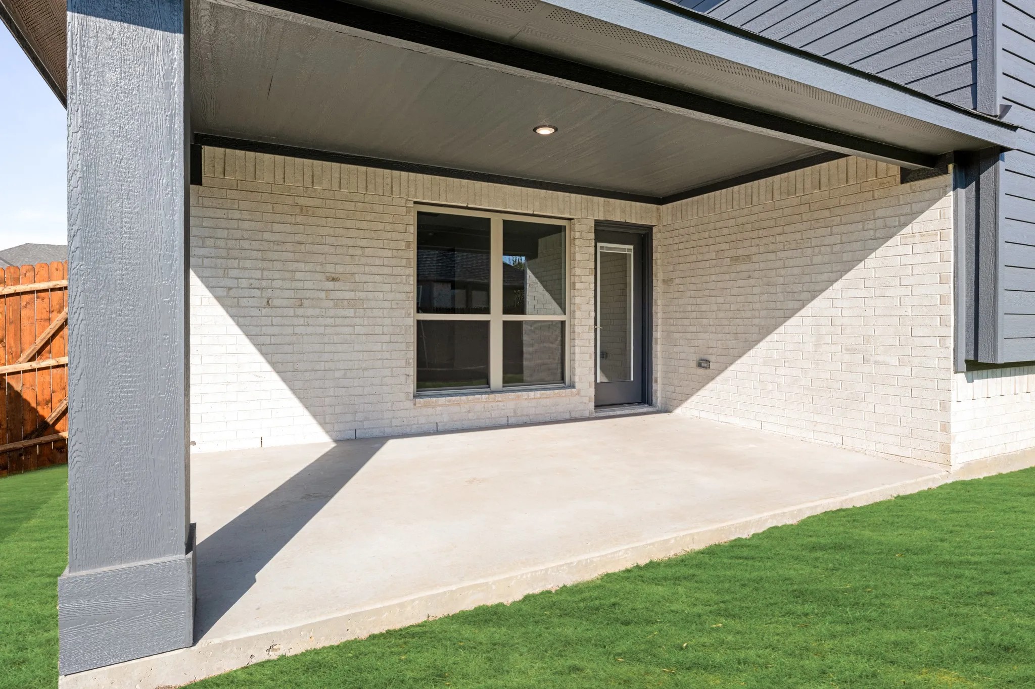 Single Family Residence For Sale in Johnson County , 210 Comanche Trail, Alvarado, Texas 76009, 4 Bedroom, 3 Bathroom, 2 Garage spaces, 2,752 Sqft, built in 2025, mls#21303172, Real Estate Agent in Alvarado, Homes For Sale in Johnson county, Homes For Sale in Alvarado, Realtor in Alvarado Texas, Real Estate Brokerage Independent Realty Texas, Luminita Cordes Realtor