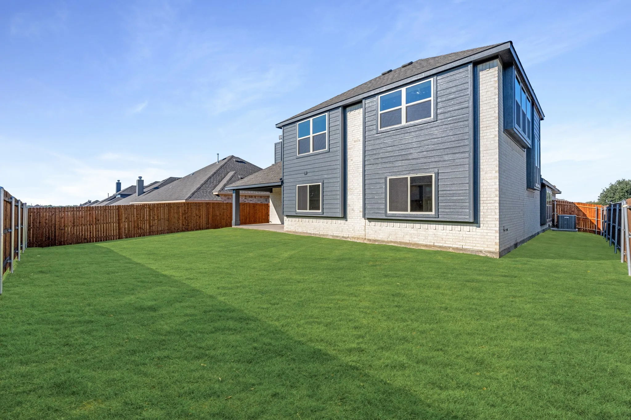 Single Family Residence For Sale in Johnson County , 210 Comanche Trail, Alvarado, Texas 76009, 4 Bedroom, 3 Bathroom, 2 Garage spaces, 2,752 Sqft, built in 2025, mls#21303172, Real Estate Agent in Alvarado, Homes For Sale in Johnson county, Homes For Sale in Alvarado, Realtor in Alvarado Texas, Real Estate Brokerage Independent Realty Texas, Luminita Cordes Realtor