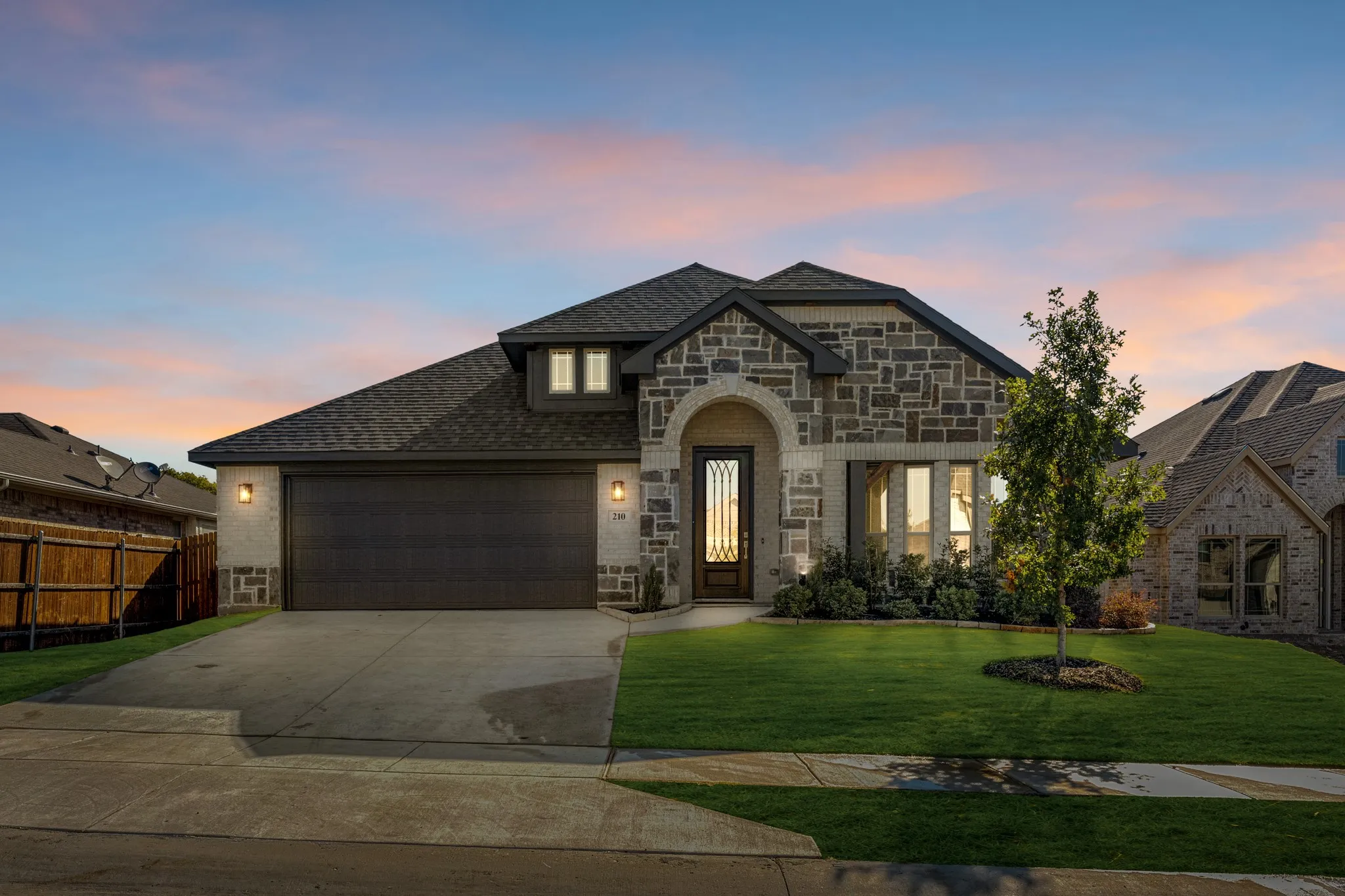 Single Family Residence For Sale in Johnson County , 210 Comanche Trail, Alvarado, Texas 76009, 4 Bedroom, 3 Bathroom, 2 Garage spaces, 2,752 Sqft, built in 2025, mls#21303172, Real Estate Agent in Alvarado, Homes For Sale in Johnson county, Homes For Sale in Alvarado, Realtor in Alvarado Texas, Real Estate Brokerage Independent Realty Texas, Luminita Cordes Realtor