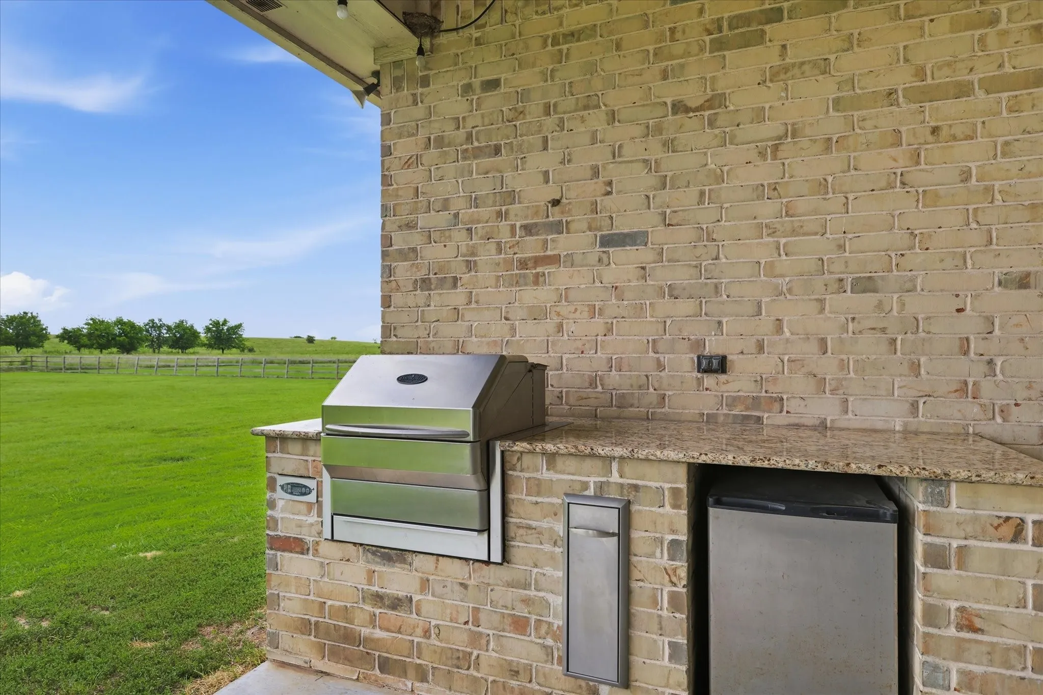 Built in Memphis grill pellet smoker!