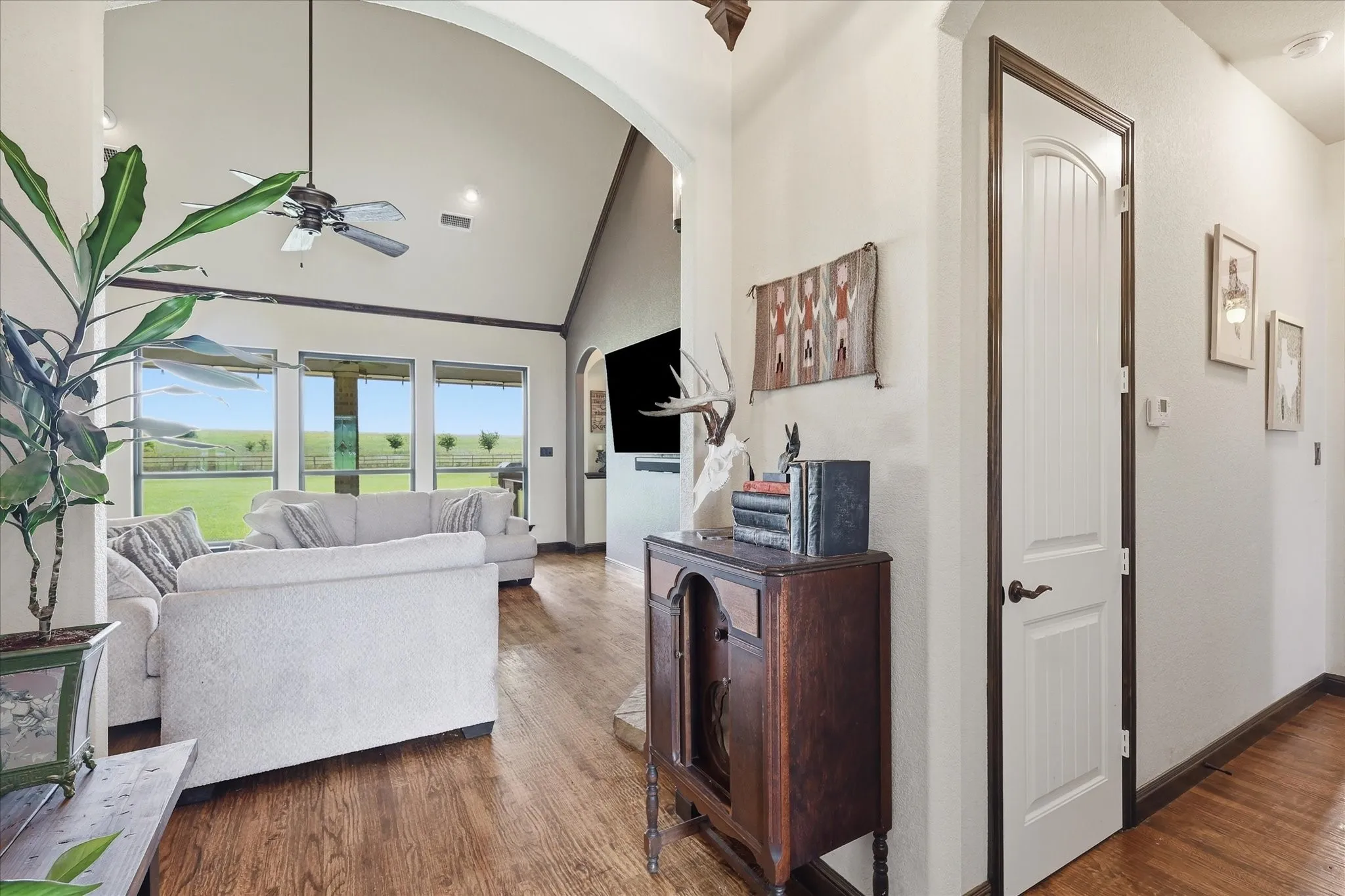 Single Family Residence For Sale in Wise County , 160 Vista Ridge Drive N, Decatur, Texas 76234, 4 Bedroom, 3 Bathroom, 3 Garage spaces, 2,819 Sqft, built in 2016, mls#21280717, Real Estate Agent in Decatur, Homes For Sale in Wise county, Homes For Sale in Decatur, Realtor in Decatur Texas, Real Estate Brokerage Independent Realty Texas, Luminita Cordes Realtor