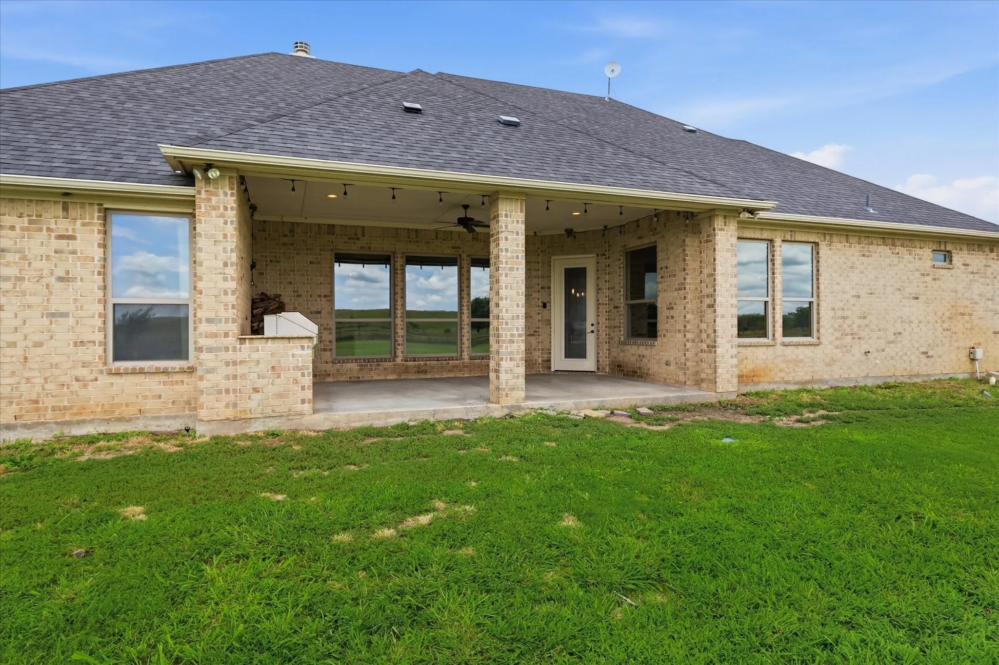 Single Family Residence For Sale in Wise County , 160 Vista Ridge Drive N, Decatur, Texas 76234, 4 Bedroom, 3 Bathroom, 3 Garage spaces, 2,819 Sqft, built in 2016, mls#21280717, Real Estate Agent in Decatur, Homes For Sale in Wise county, Homes For Sale in Decatur, Realtor in Decatur Texas, Real Estate Brokerage Independent Realty Texas, Luminita Cordes Realtor
