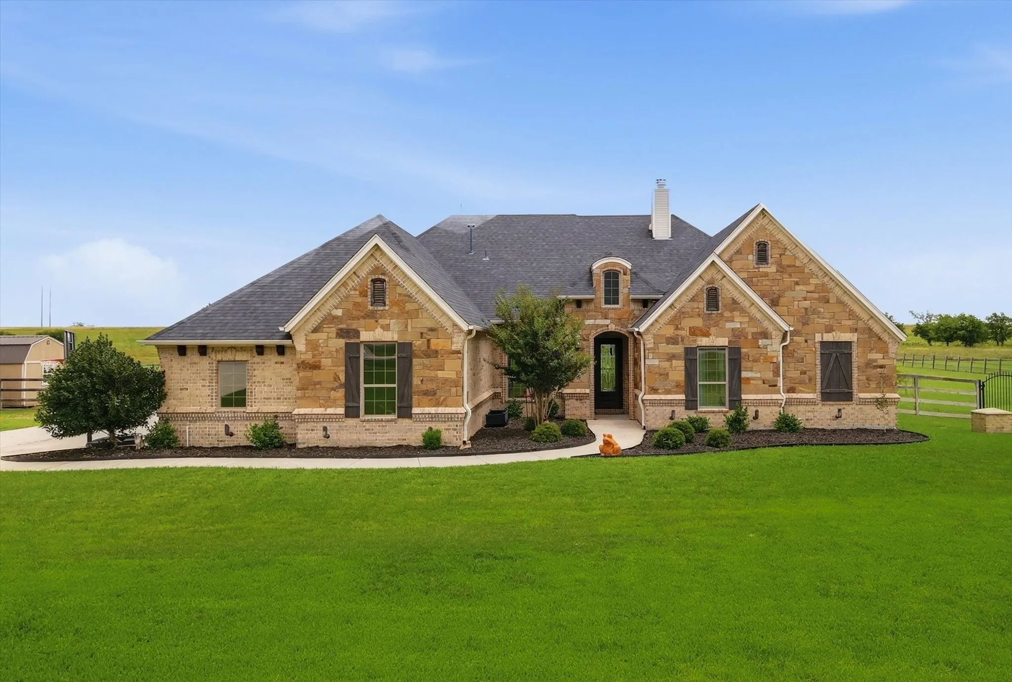 Single Family Residence For Sale in Wise County , 160 Vista Ridge Drive N, Decatur, Texas 76234, 4 Bedroom, 3 Bathroom, 3 Garage spaces, 2,819 Sqft, built in 2016, mls#21280717, Real Estate Agent in Decatur, Homes For Sale in Wise county, Homes For Sale in Decatur, Realtor in Decatur Texas, Real Estate Brokerage Independent Realty Texas, Luminita Cordes Realtor