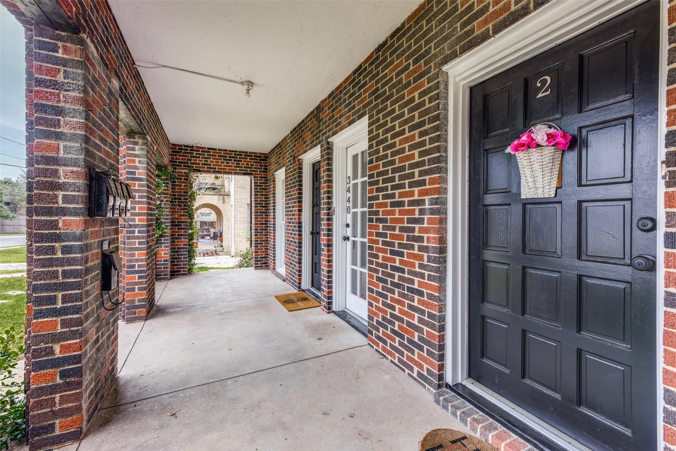 Apartment For Rent in Dallas County , 3440 Rosedale Avenue 1, University Park, Texas 75205, 2 Bedroom, 2 Bathroom, Garage spaces, 857 Sqft, built in 1937, mls#21303191, Real Estate Agent in University Park, Homes For Rent in Dallas county, Homes For Rent in University Park, Realtor in University Park Texas, Real Estate Brokerage Independent Realty Texas, Luminita Cordes Realtor