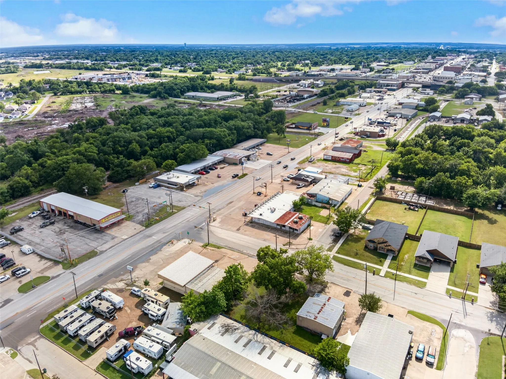 Retail For Sale in Kaufman County , 815 E Moore Avenue, Terrell, Texas 75160, 0, 0, Garage spaces, 0 Sqft, built in 1965, Price $650,000, mls#21298454, Real Estate Agent in Terrell, Homes For Sale in Kaufman county, Homes For Sale in Terrell, Realtor in Terrell Texas, Real Estate Brokerage Independent Realty Texas, Luminita Cordes Realtor