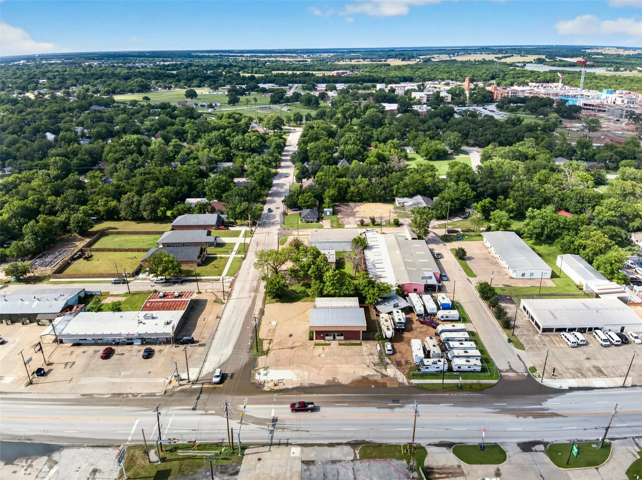 Retail For Sale in Kaufman County , 815 E Moore Avenue, Terrell, Texas 75160, 0, 0, Garage spaces, 0 Sqft, built in 1965, Price $650,000, mls#21298454, Real Estate Agent in Terrell, Homes For Sale in Kaufman county, Homes For Sale in Terrell, Realtor in Terrell Texas, Real Estate Brokerage Independent Realty Texas, Luminita Cordes Realtor