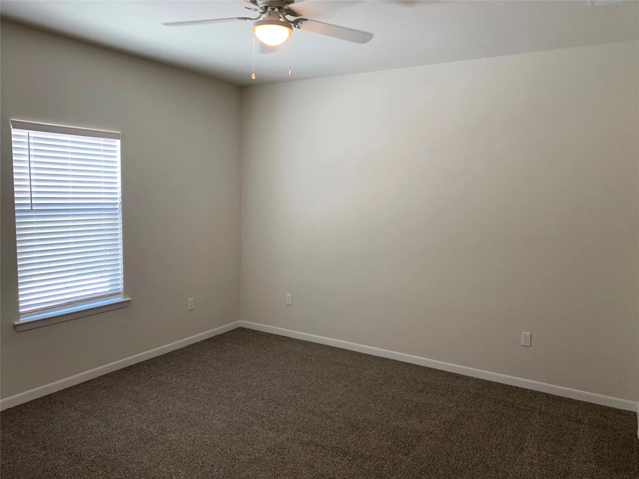 Duplex For Rent in Grayson County , 2317 N Hickory, Sherman, Texas 75092, 2 Bedrooms, 2 Bathrooms, Garage spaces, 951 Sqft, built in 2021, Price $1,250, mls#21303202, Real Estate Agent in Sherman, Homes For Rent in Grayson county, Homes For Rent in Sherman, Realtor in Sherman Texas, Real Estate Brokerage Independent Realty Texas, Luminita Cordes Realtor