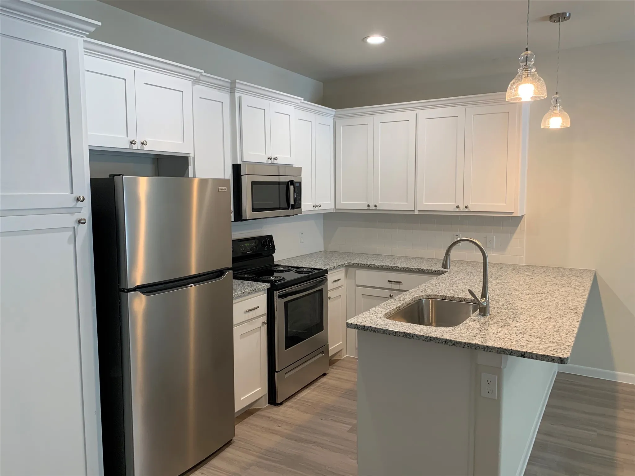 Duplex For Rent in Grayson County , 2317 N Hickory, Sherman, Texas 75092, 2 Bedrooms, 2 Bathrooms, Garage spaces, 951 Sqft, built in 2021, Price $1,250, mls#21303202, Real Estate Agent in Sherman, Homes For Rent in Grayson county, Homes For Rent in Sherman, Realtor in Sherman Texas, Real Estate Brokerage Independent Realty Texas, Luminita Cordes Realtor