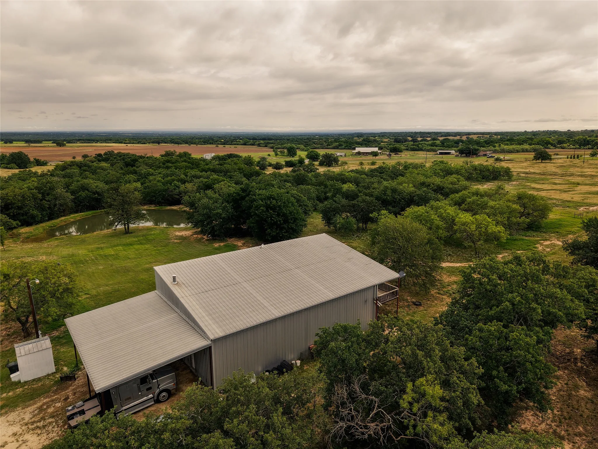 Farm For Sale in Hood County , 10405 Lipan Highway, Lipan, Texas 76462, 3 Bedroom, 2 Bathroom, Garage spaces, 1,200 Sqft, built in 2010, mls#21303074, Real Estate Agent in Lipan, Homes For Sale in Hood county, Homes For Sale in Lipan, Realtor in Lipan Texas, Real Estate Brokerage Independent Realty Texas, Luminita Cordes Realtor