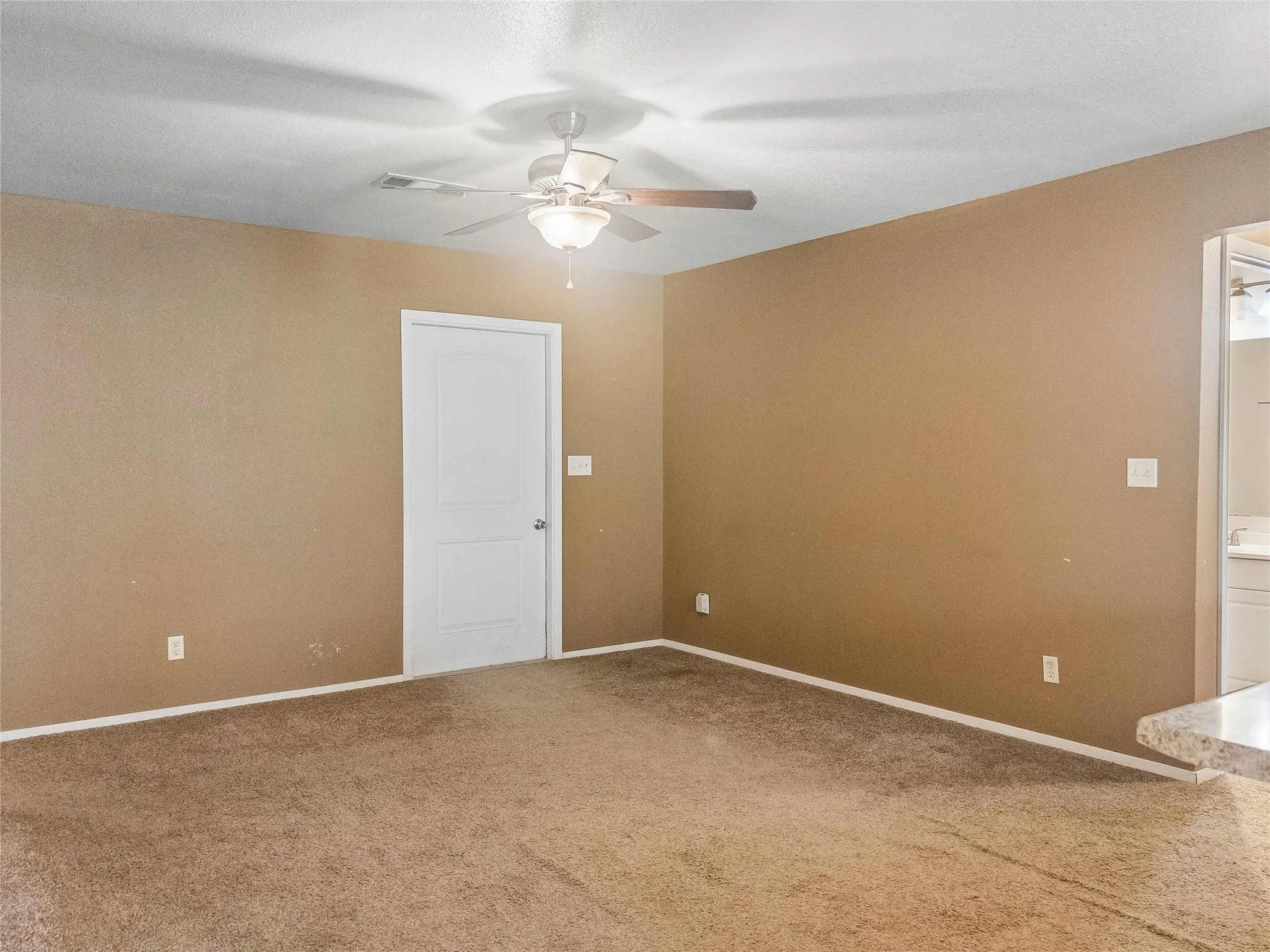 Farm For Sale in Hood County , 10405 Lipan Highway, Lipan, Texas 76462, 3 Bedroom, 2 Bathroom, Garage spaces, 1,200 Sqft, built in 2010, mls#21303074, Real Estate Agent in Lipan, Homes For Sale in Hood county, Homes For Sale in Lipan, Realtor in Lipan Texas, Real Estate Brokerage Independent Realty Texas, Luminita Cordes Realtor