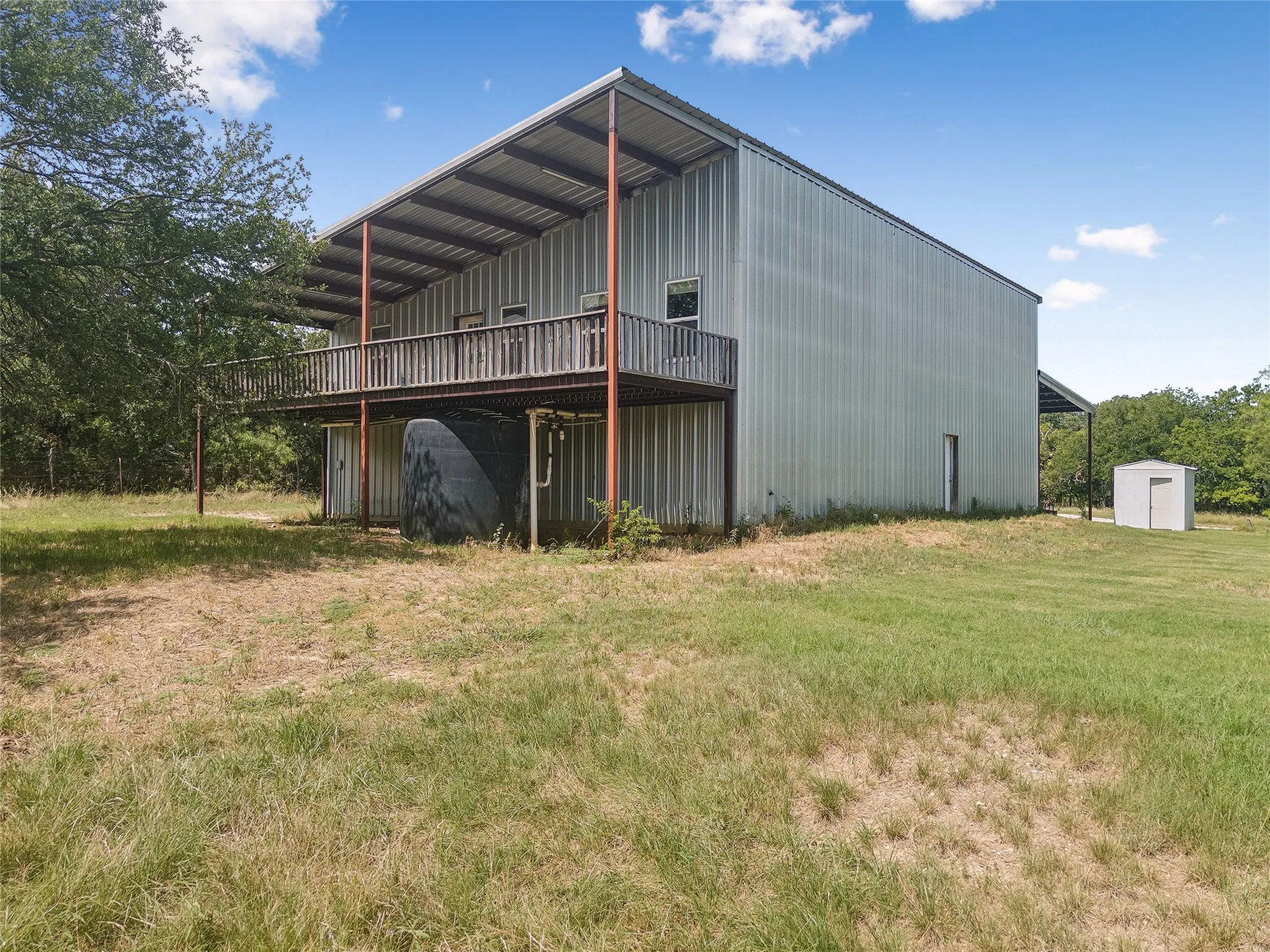 Farm For Sale in Hood County , 10405 Lipan Highway, Lipan, Texas 76462, 3 Bedroom, 2 Bathroom, Garage spaces, 1,200 Sqft, built in 2010, mls#21303074, Real Estate Agent in Lipan, Homes For Sale in Hood county, Homes For Sale in Lipan, Realtor in Lipan Texas, Real Estate Brokerage Independent Realty Texas, Luminita Cordes Realtor