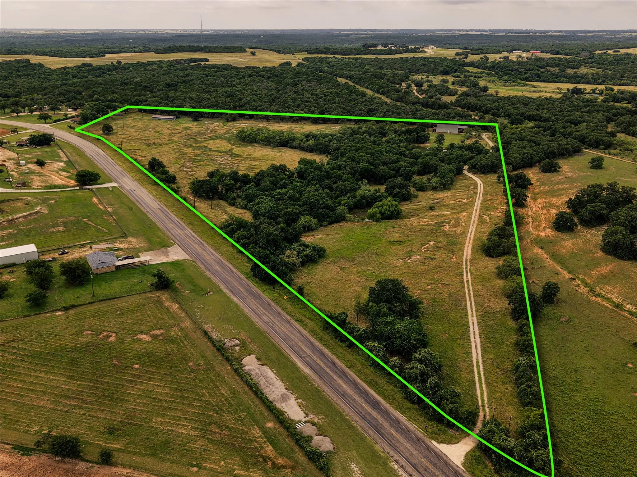 Farm For Sale in Hood County , 10405 Lipan Highway, Lipan, Texas 76462, 3 Bedroom, 2 Bathroom, Garage spaces, 1,200 Sqft, built in 2010, mls#21303074, Real Estate Agent in Lipan, Homes For Sale in Hood county, Homes For Sale in Lipan, Realtor in Lipan Texas, Real Estate Brokerage Independent Realty Texas, Luminita Cordes Realtor