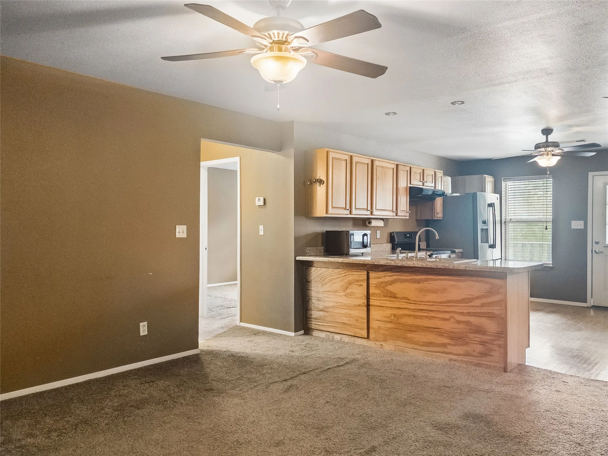 Farm For Sale in Hood County , 10405 Lipan Highway, Lipan, Texas 76462, 3 Bedroom, 2 Bathroom, Garage spaces, 1,200 Sqft, built in 2010, mls#21303074, Real Estate Agent in Lipan, Homes For Sale in Hood county, Homes For Sale in Lipan, Realtor in Lipan Texas, Real Estate Brokerage Independent Realty Texas, Luminita Cordes Realtor