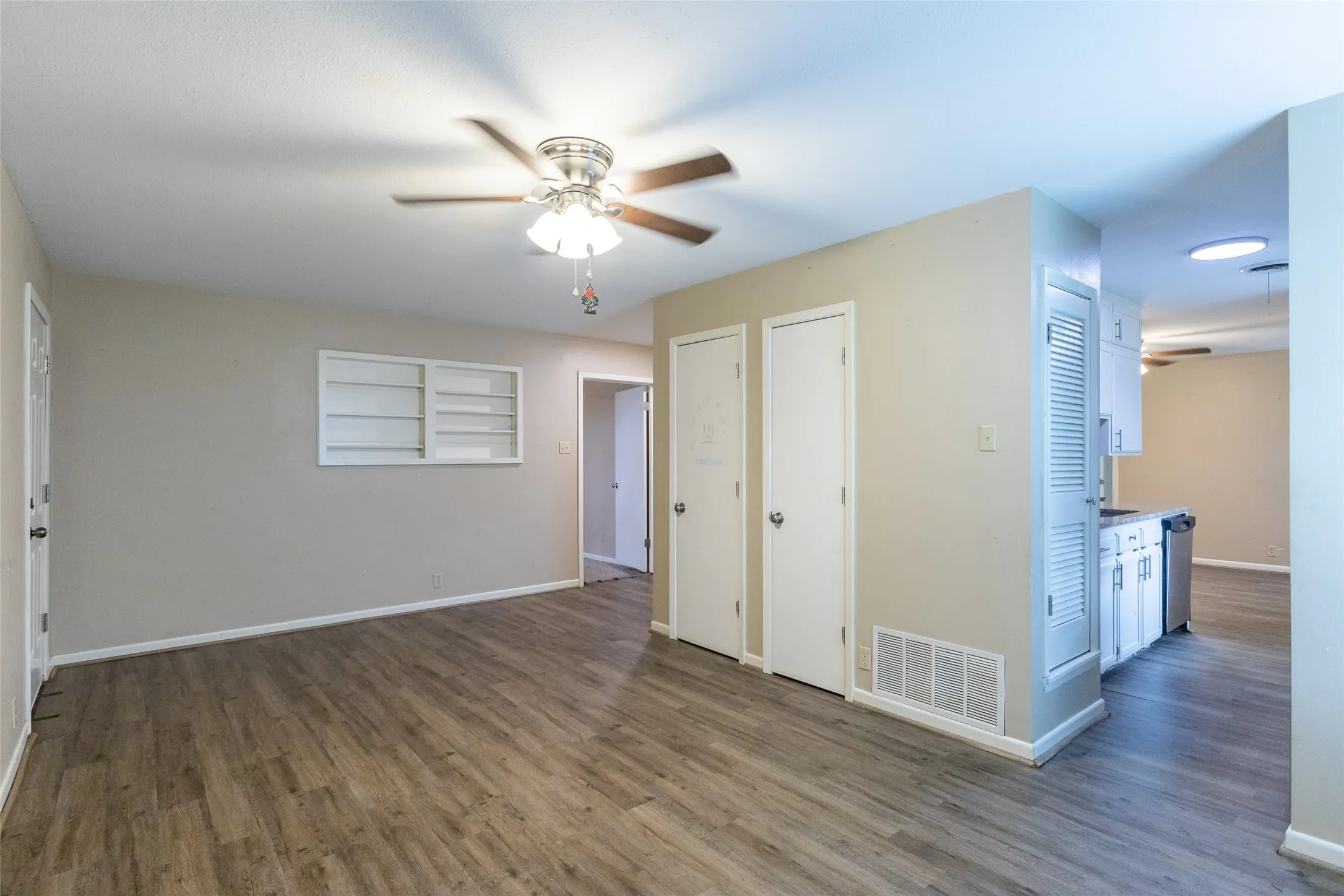 Single Family Residence For Sale in Taylor County , 4701 S 5th Street, Abilene, Texas 79605, 4 Bedroom, 2 Bathroom, Garage spaces, 1,470 Sqft, built in 1961, mls#21282976, Real Estate Agent in Abilene, Homes For Sale in Taylor county, Homes For Sale in Abilene, Realtor in Abilene Texas, Real Estate Brokerage Independent Realty Texas, Luminita Cordes Realtor
