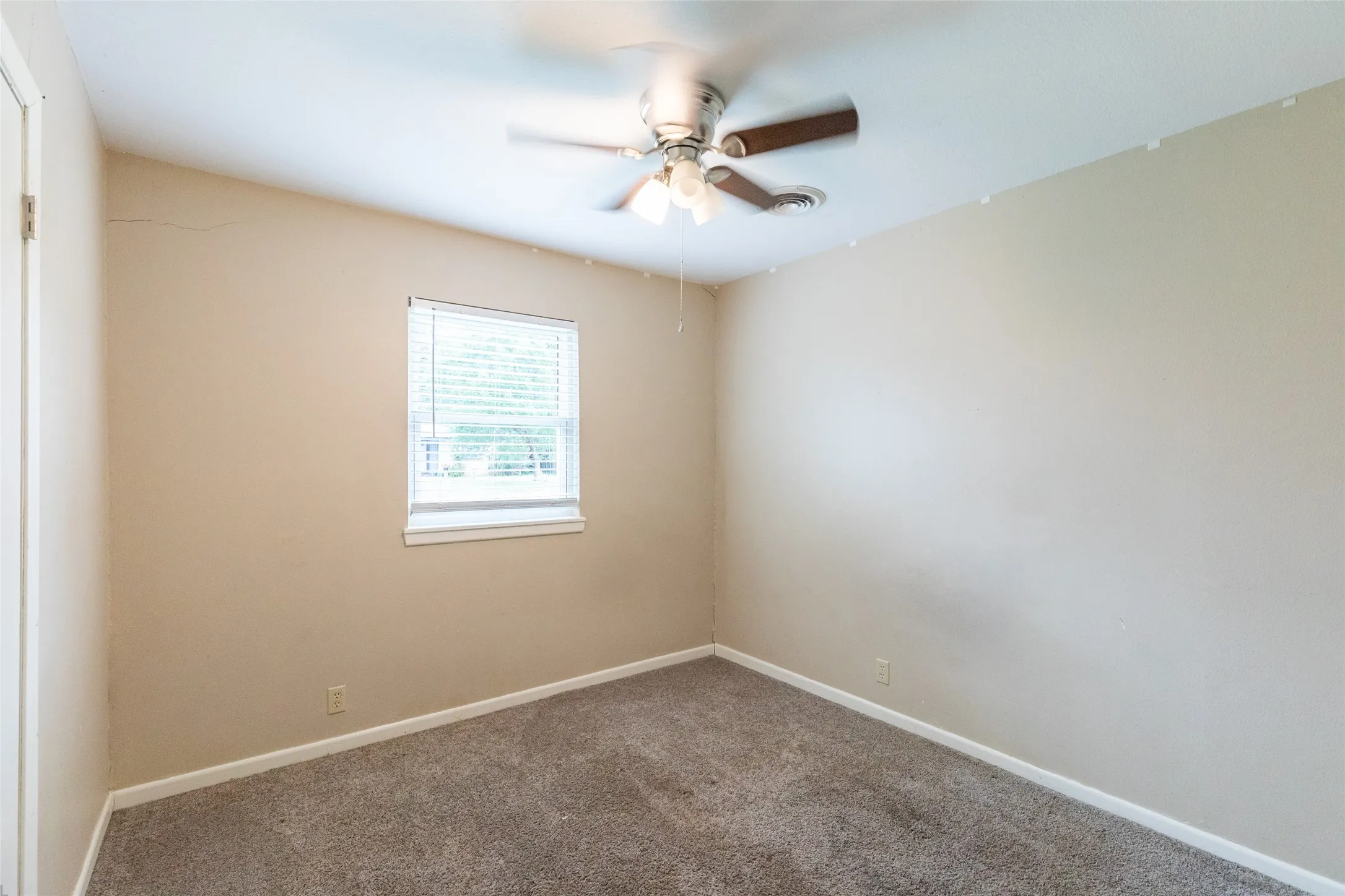 Single Family Residence For Sale in Taylor County , 4701 S 5th Street, Abilene, Texas 79605, 4 Bedroom, 2 Bathroom, Garage spaces, 1,470 Sqft, built in 1961, mls#21282976, Real Estate Agent in Abilene, Homes For Sale in Taylor county, Homes For Sale in Abilene, Realtor in Abilene Texas, Real Estate Brokerage Independent Realty Texas, Luminita Cordes Realtor