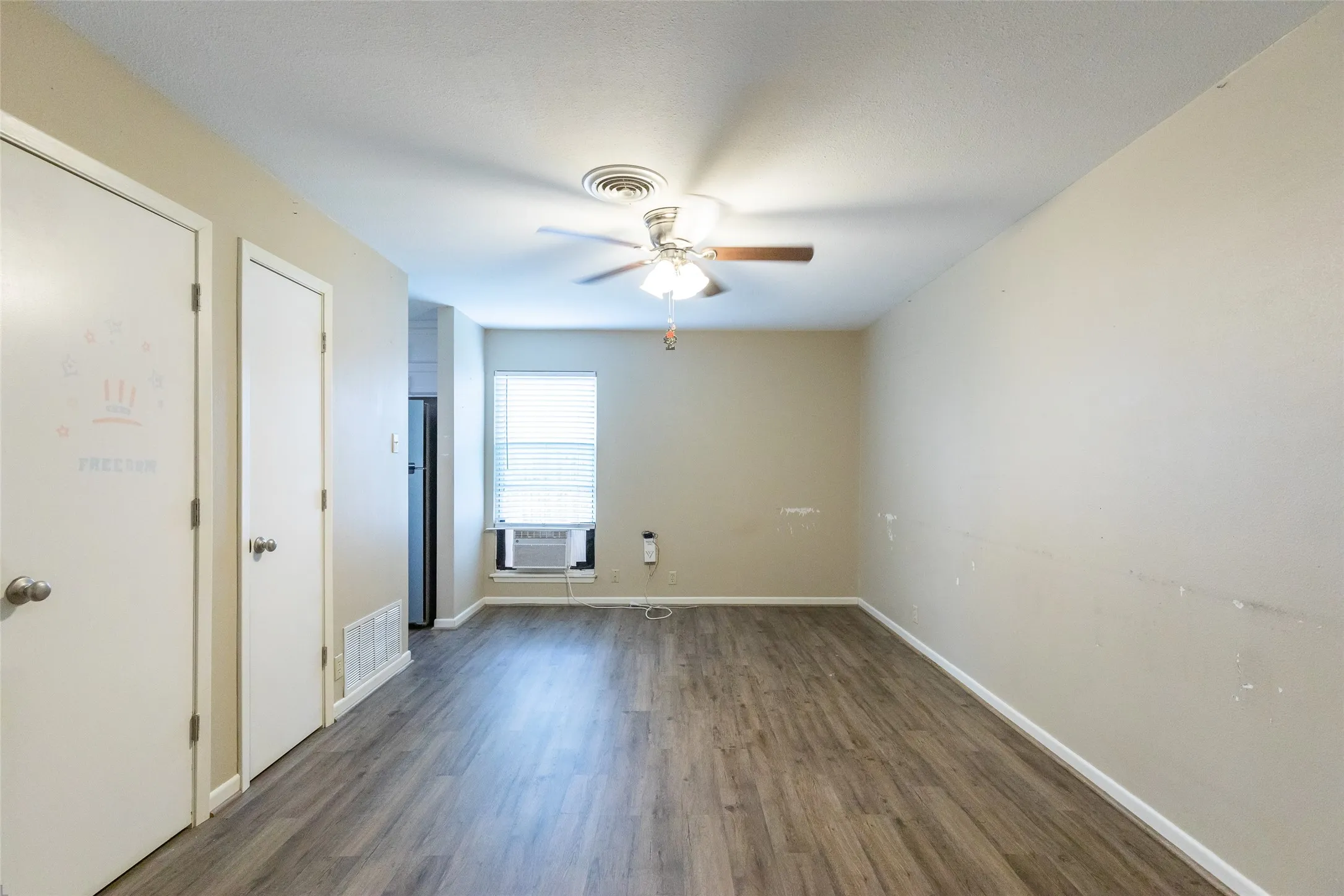 Single Family Residence For Sale in Taylor County , 4701 S 5th Street, Abilene, Texas 79605, 4 Bedroom, 2 Bathroom, Garage spaces, 1,470 Sqft, built in 1961, mls#21282976, Real Estate Agent in Abilene, Homes For Sale in Taylor county, Homes For Sale in Abilene, Realtor in Abilene Texas, Real Estate Brokerage Independent Realty Texas, Luminita Cordes Realtor