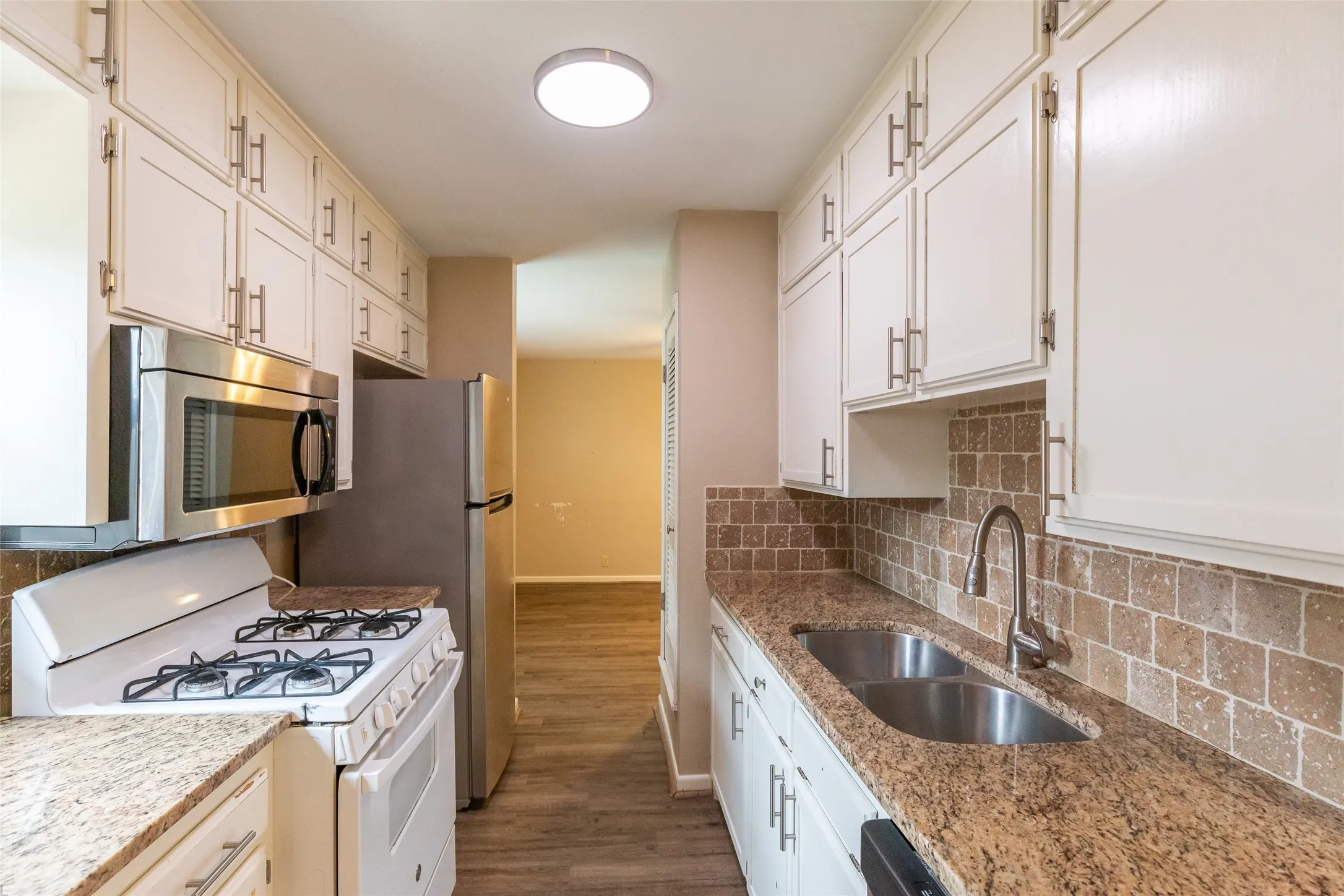 Single Family Residence For Sale in Taylor County , 4701 S 5th Street, Abilene, Texas 79605, 4 Bedroom, 2 Bathroom, Garage spaces, 1,470 Sqft, built in 1961, mls#21282976, Real Estate Agent in Abilene, Homes For Sale in Taylor county, Homes For Sale in Abilene, Realtor in Abilene Texas, Real Estate Brokerage Independent Realty Texas, Luminita Cordes Realtor