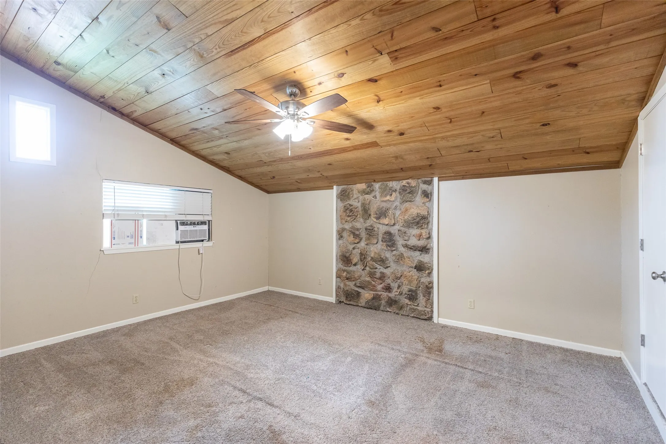 Single Family Residence For Sale in Taylor County , 4701 S 5th Street, Abilene, Texas 79605, 4 Bedroom, 2 Bathroom, Garage spaces, 1,470 Sqft, built in 1961, mls#21282976, Real Estate Agent in Abilene, Homes For Sale in Taylor county, Homes For Sale in Abilene, Realtor in Abilene Texas, Real Estate Brokerage Independent Realty Texas, Luminita Cordes Realtor