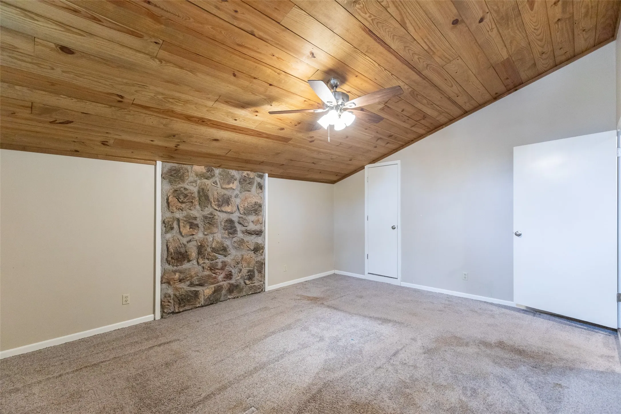 Single Family Residence For Sale in Taylor County , 4701 S 5th Street, Abilene, Texas 79605, 4 Bedroom, 2 Bathroom, Garage spaces, 1,470 Sqft, built in 1961, mls#21282976, Real Estate Agent in Abilene, Homes For Sale in Taylor county, Homes For Sale in Abilene, Realtor in Abilene Texas, Real Estate Brokerage Independent Realty Texas, Luminita Cordes Realtor