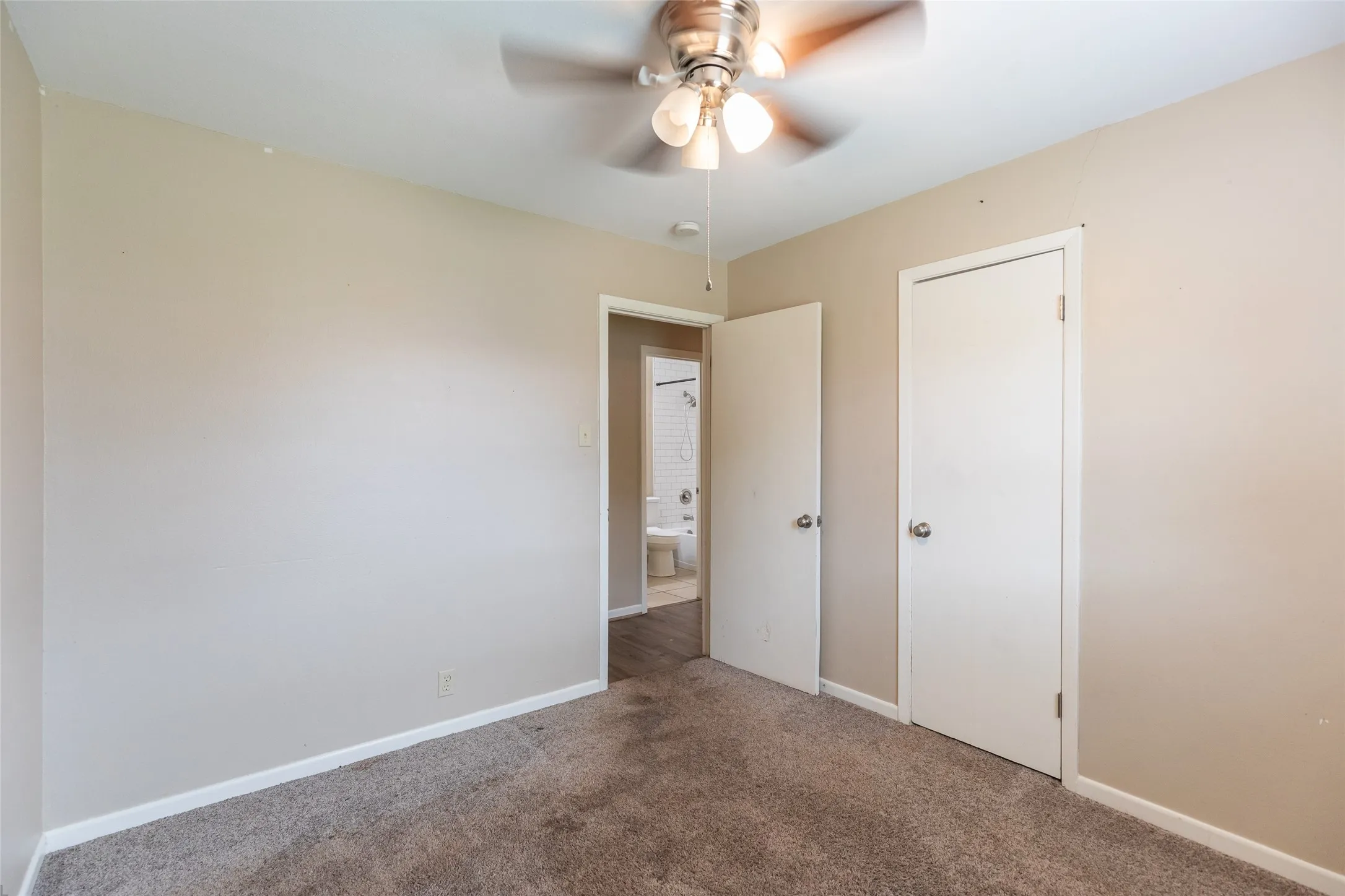 Single Family Residence For Sale in Taylor County , 4701 S 5th Street, Abilene, Texas 79605, 4 Bedroom, 2 Bathroom, Garage spaces, 1,470 Sqft, built in 1961, mls#21282976, Real Estate Agent in Abilene, Homes For Sale in Taylor county, Homes For Sale in Abilene, Realtor in Abilene Texas, Real Estate Brokerage Independent Realty Texas, Luminita Cordes Realtor