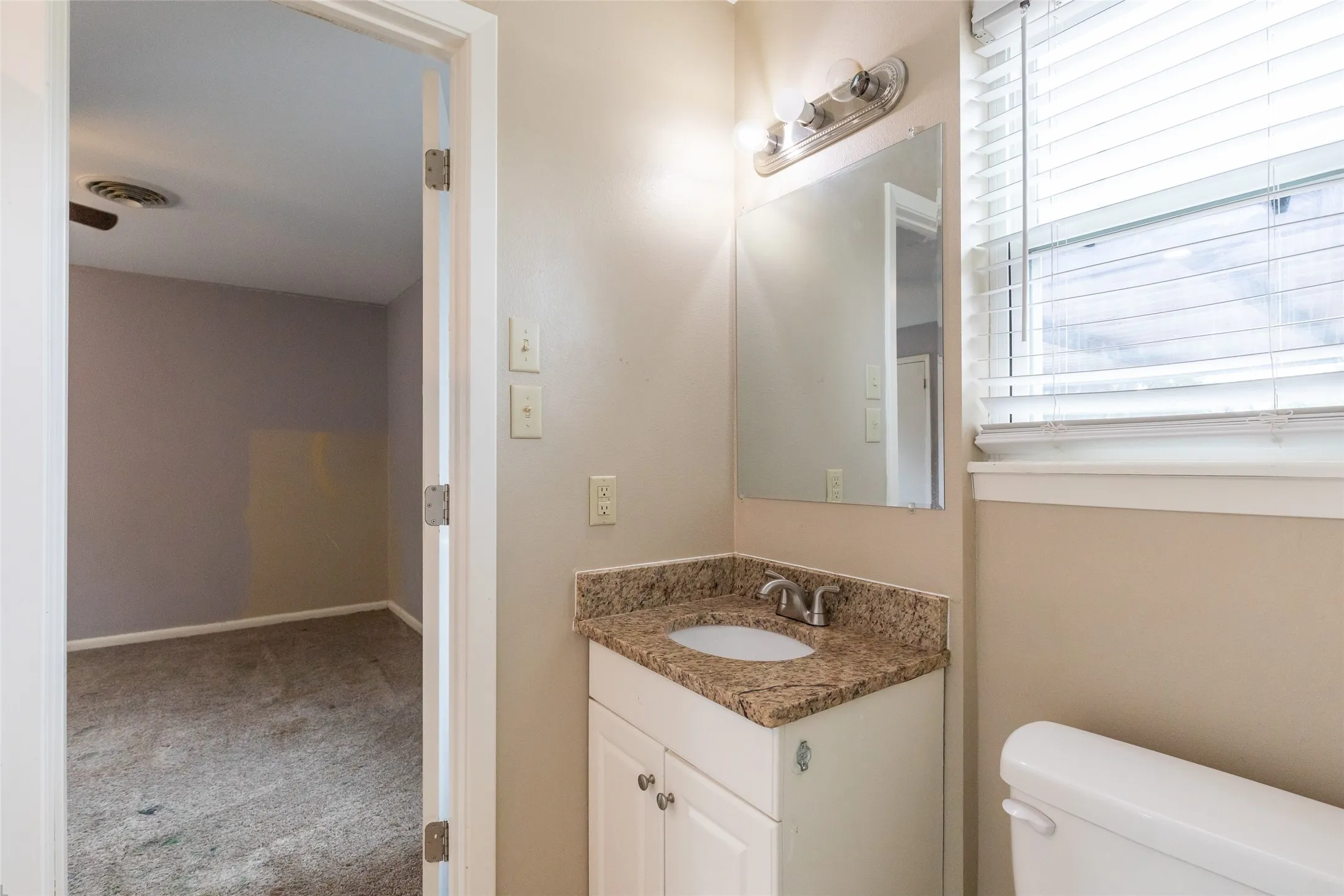 Single Family Residence For Sale in Taylor County , 4701 S 5th Street, Abilene, Texas 79605, 4 Bedroom, 2 Bathroom, Garage spaces, 1,470 Sqft, built in 1961, mls#21282976, Real Estate Agent in Abilene, Homes For Sale in Taylor county, Homes For Sale in Abilene, Realtor in Abilene Texas, Real Estate Brokerage Independent Realty Texas, Luminita Cordes Realtor