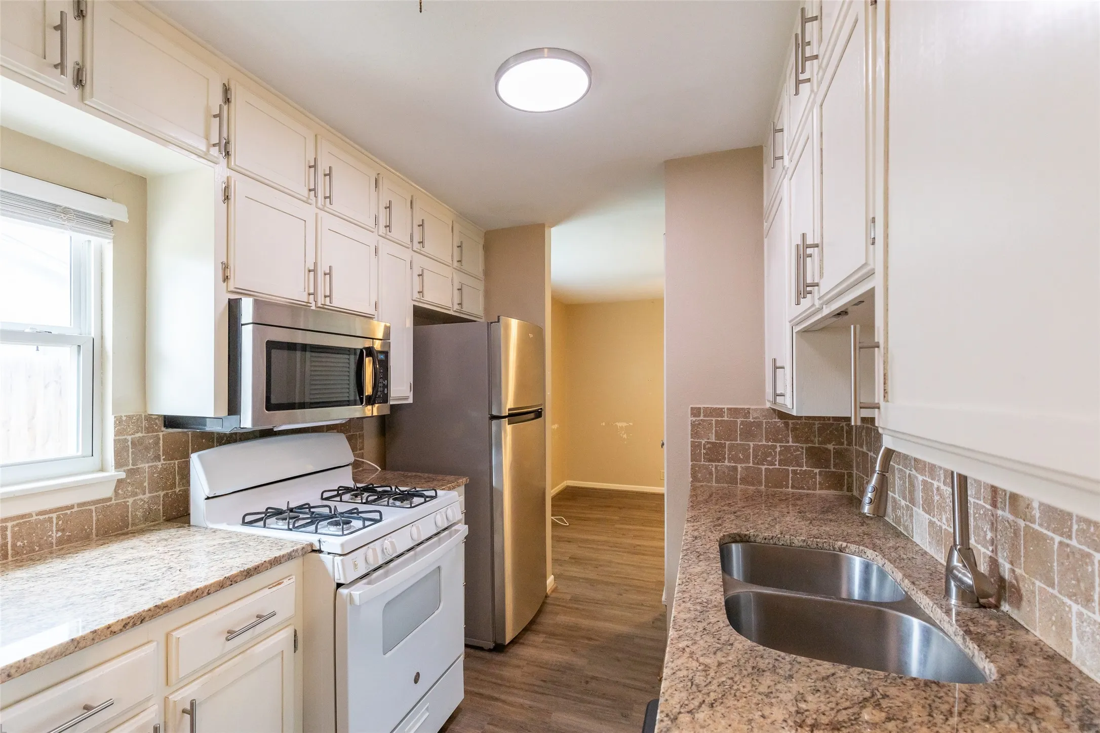 Single Family Residence For Sale in Taylor County , 4701 S 5th Street, Abilene, Texas 79605, 4 Bedroom, 2 Bathroom, Garage spaces, 1,470 Sqft, built in 1961, mls#21282976, Real Estate Agent in Abilene, Homes For Sale in Taylor county, Homes For Sale in Abilene, Realtor in Abilene Texas, Real Estate Brokerage Independent Realty Texas, Luminita Cordes Realtor