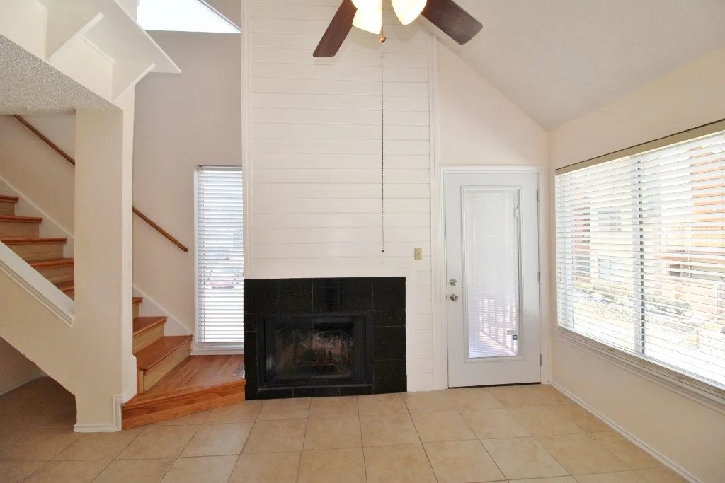 Condominium For Rent in Tarrant County , 2301 Basil Drive F203, Arlington, Texas 76006, 2 Bedroom, 2 Bathroom, Garage spaces, 894 Sqft, built in 1981, mls#21303210, Real Estate Agent in Arlington, Homes For Rent in Tarrant county, Homes For Rent in Arlington, Realtor in Arlington Texas, Real Estate Brokerage Independent Realty Texas, Luminita Cordes Realtor