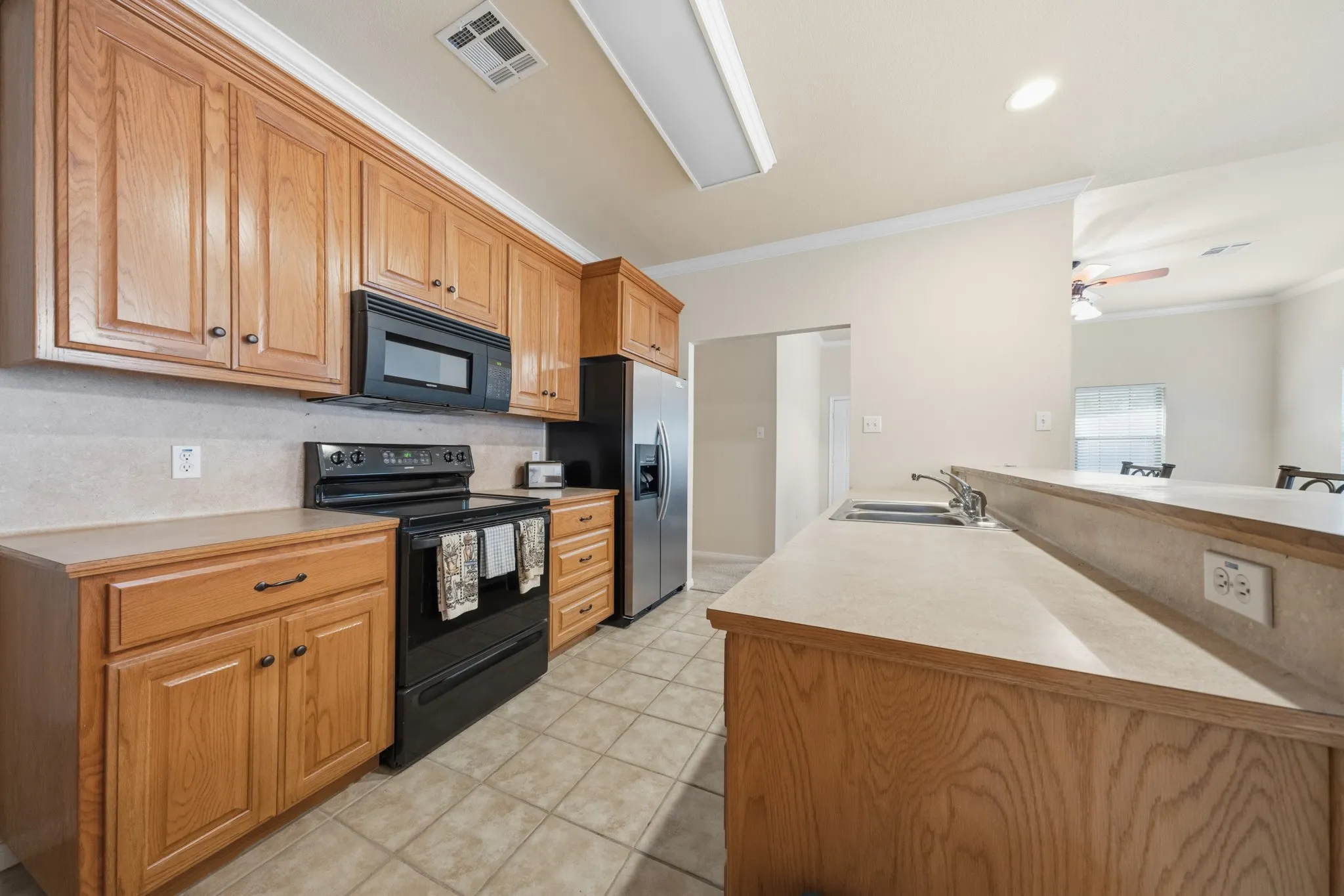 Single Family Residence For Sale in Mc Lennan County , 210 S Reagan Street, West, Texas 76691, 3 Bedroom, 2 Bathroom, 2 Garage spaces, 1,566 Sqft, built in 2006, mls#21303196, Real Estate Agent in West, Homes For Sale in Mc Lennan county, Homes For Sale in West, Realtor in West Texas, Real Estate Brokerage Independent Realty Texas, Luminita Cordes Realtor