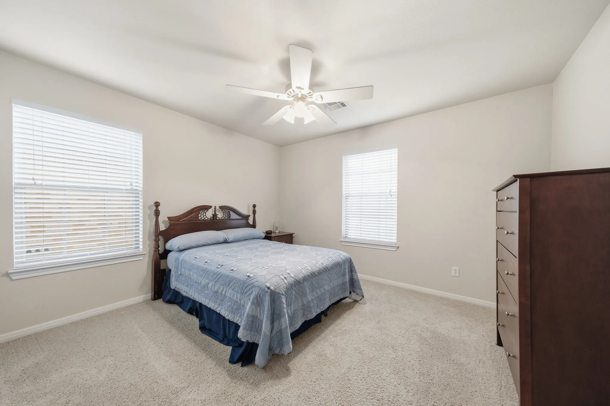 Single Family Residence For Sale in Mc Lennan County , 210 S Reagan Street, West, Texas 76691, 3 Bedroom, 2 Bathroom, 2 Garage spaces, 1,566 Sqft, built in 2006, mls#21303196, Real Estate Agent in West, Homes For Sale in Mc Lennan county, Homes For Sale in West, Realtor in West Texas, Real Estate Brokerage Independent Realty Texas, Luminita Cordes Realtor