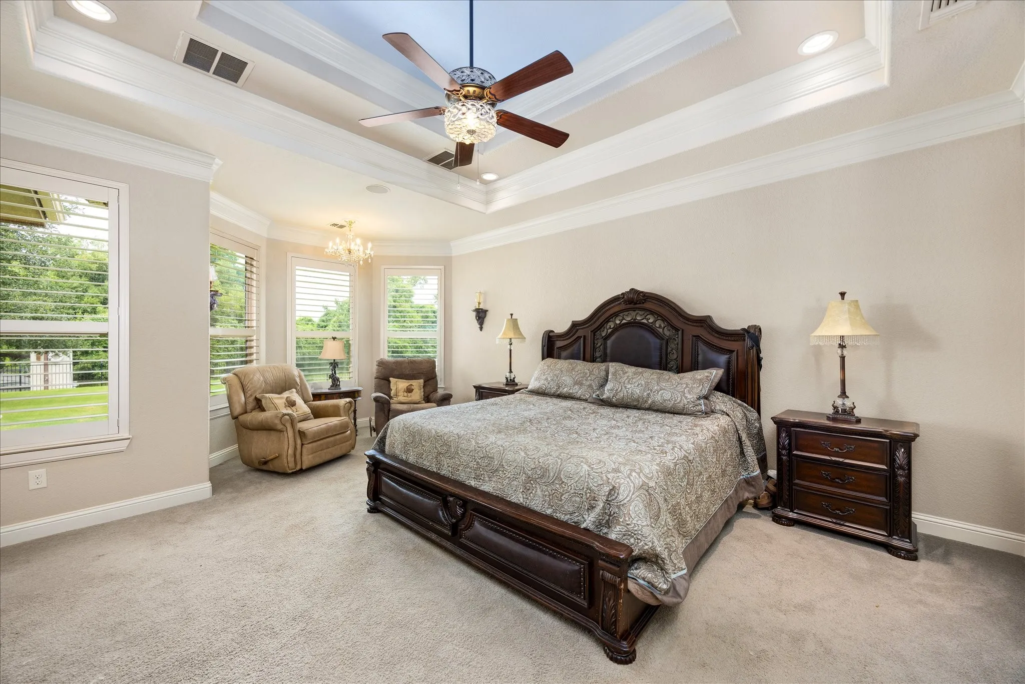 Single Family Residence For Sale in Hood County , 1011 Sunset Bay Court, Granbury, Texas 76048, 4 Bedroom, 3 Bathroom, 3 Garage spaces, 3,022 Sqft, built in 2011, mls#21303053, Real Estate Agent in Granbury, Homes For Sale in Hood county, Homes For Sale in Granbury, Realtor in Granbury Texas, Real Estate Brokerage Independent Realty Texas, Luminita Cordes Realtor
