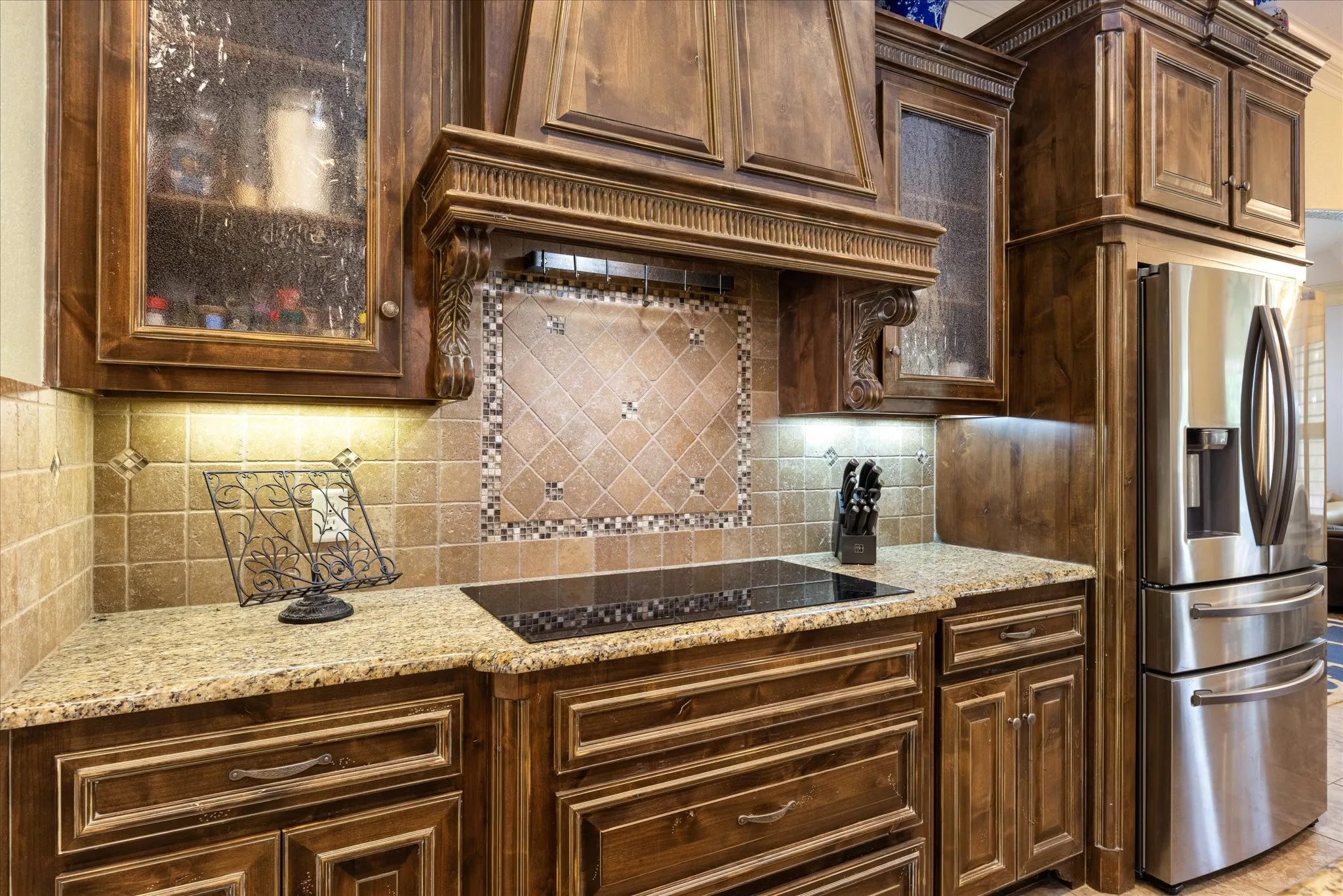 Single Family Residence For Sale in Hood County , 1011 Sunset Bay Court, Granbury, Texas 76048, 4 Bedroom, 3 Bathroom, 3 Garage spaces, 3,022 Sqft, built in 2011, mls#21303053, Real Estate Agent in Granbury, Homes For Sale in Hood county, Homes For Sale in Granbury, Realtor in Granbury Texas, Real Estate Brokerage Independent Realty Texas, Luminita Cordes Realtor