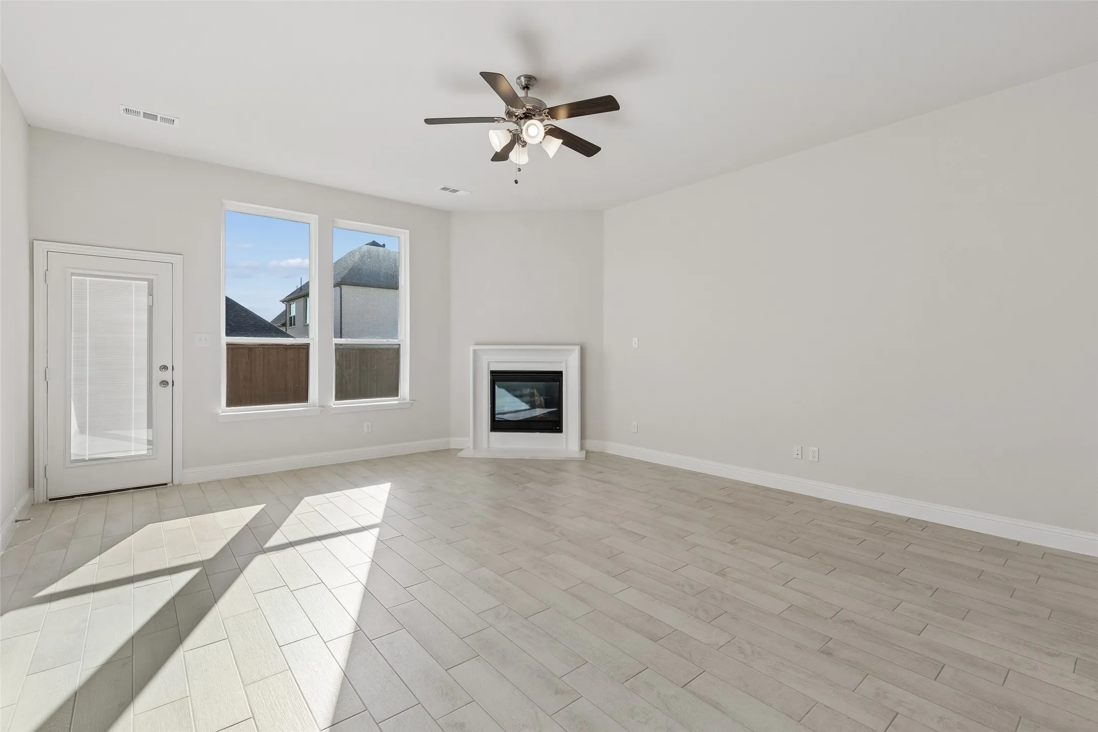 Single Family Residence For Sale in Collin County , 108 Santa Lucia Drive, Anna, Texas 75409, 5 Bedroom, 5 Bathroom, 2 Garage spaces, 4,058 Sqft, built in 2023, mls#21303233, Real Estate Agent in Anna, Homes For Sale in Collin county, Homes For Sale in Anna, Realtor in Anna Texas, Real Estate Brokerage Independent Realty Texas, Luminita Cordes Realtor