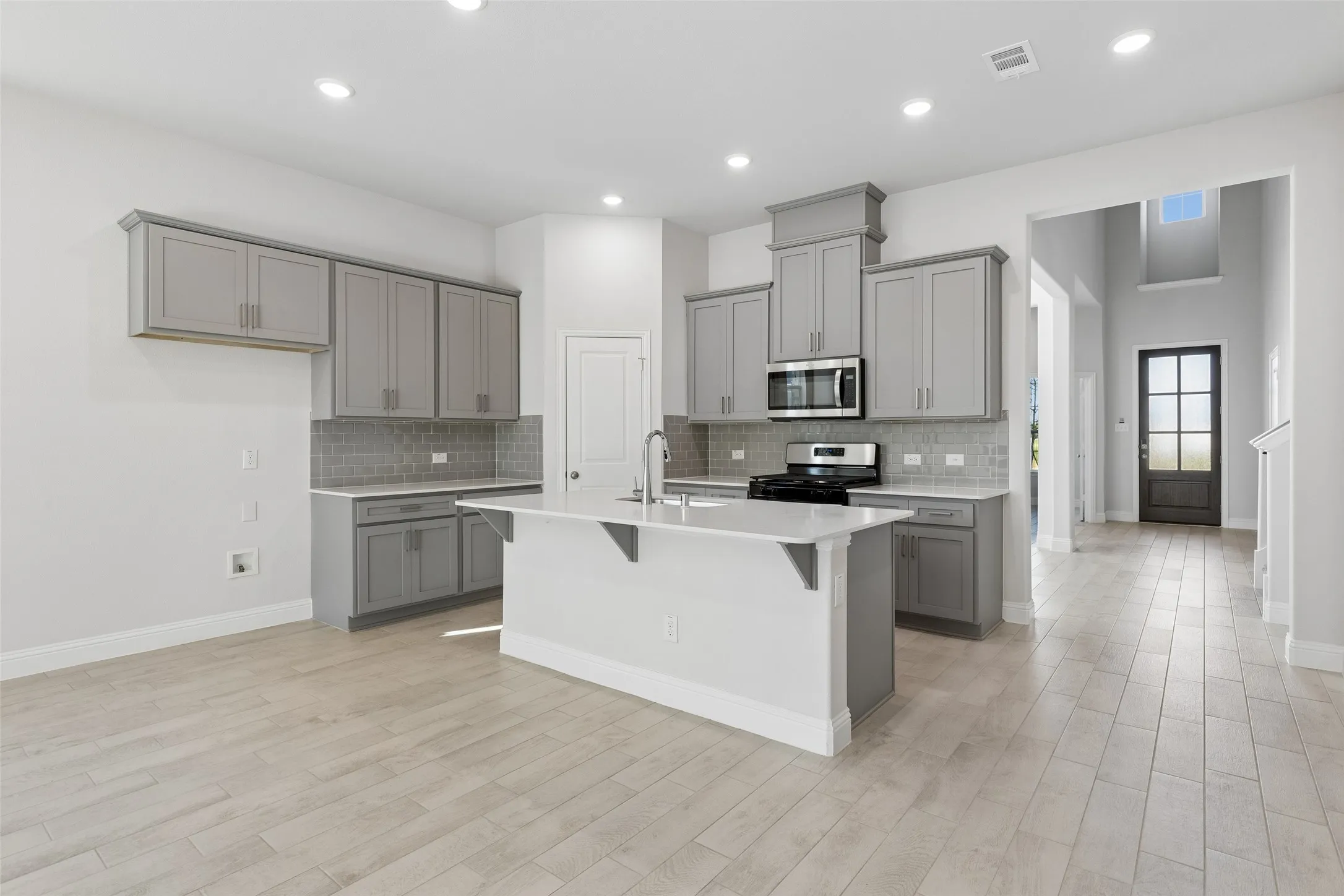 Single Family Residence For Sale in Collin County , 108 Santa Lucia Drive, Anna, Texas 75409, 5 Bedroom, 5 Bathroom, 2 Garage spaces, 4,058 Sqft, built in 2023, mls#21303233, Real Estate Agent in Anna, Homes For Sale in Collin county, Homes For Sale in Anna, Realtor in Anna Texas, Real Estate Brokerage Independent Realty Texas, Luminita Cordes Realtor
