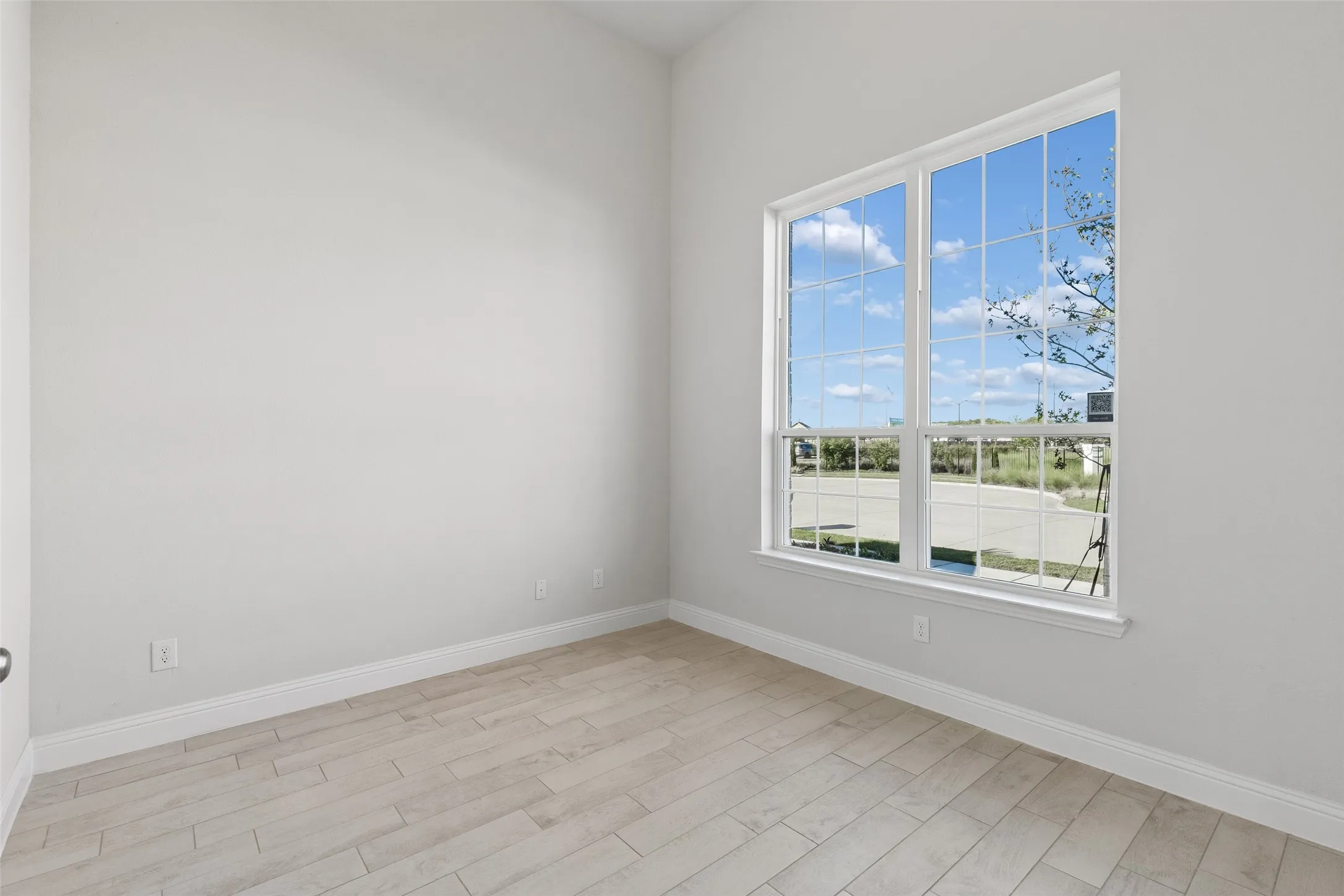 Single Family Residence For Sale in Collin County , 108 Santa Lucia Drive, Anna, Texas 75409, 5 Bedroom, 5 Bathroom, 2 Garage spaces, 4,058 Sqft, built in 2023, mls#21303233, Real Estate Agent in Anna, Homes For Sale in Collin county, Homes For Sale in Anna, Realtor in Anna Texas, Real Estate Brokerage Independent Realty Texas, Luminita Cordes Realtor