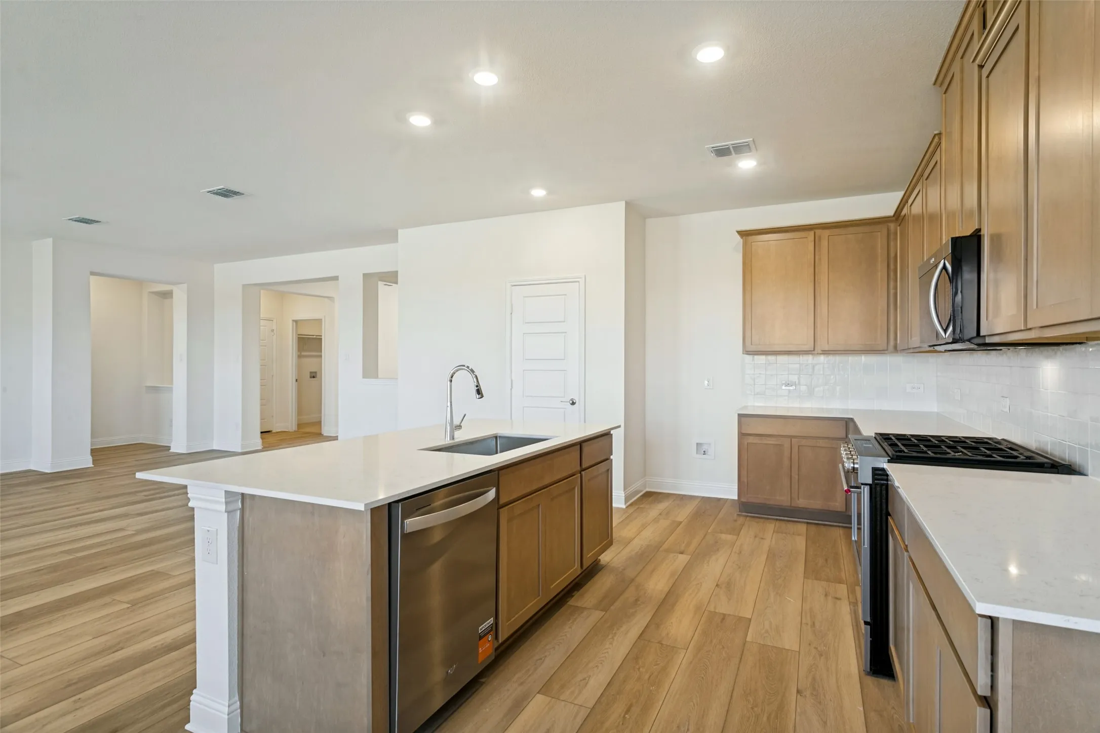 Single Family Residence For Sale in Denton County , 116 Hudson Lane, Justin, Texas 76247, 3 Bedroom, 2 Bathroom, 2 Garage spaces, 2,325 Sqft, built in 2026, mls#21302485, Real Estate Agent in Justin, Homes For Sale in Denton county, Homes For Sale in Justin, Realtor in Justin Texas, Real Estate Brokerage Independent Realty Texas, Luminita Cordes Realtor