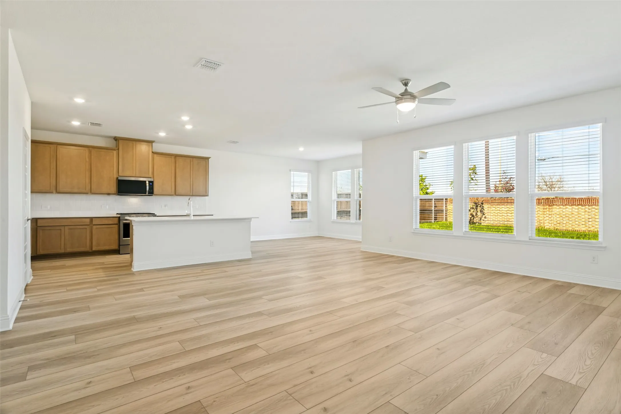 Single Family Residence For Sale in Denton County , 116 Hudson Lane, Justin, Texas 76247, 3 Bedroom, 2 Bathroom, 2 Garage spaces, 2,325 Sqft, built in 2026, mls#21302485, Real Estate Agent in Justin, Homes For Sale in Denton county, Homes For Sale in Justin, Realtor in Justin Texas, Real Estate Brokerage Independent Realty Texas, Luminita Cordes Realtor