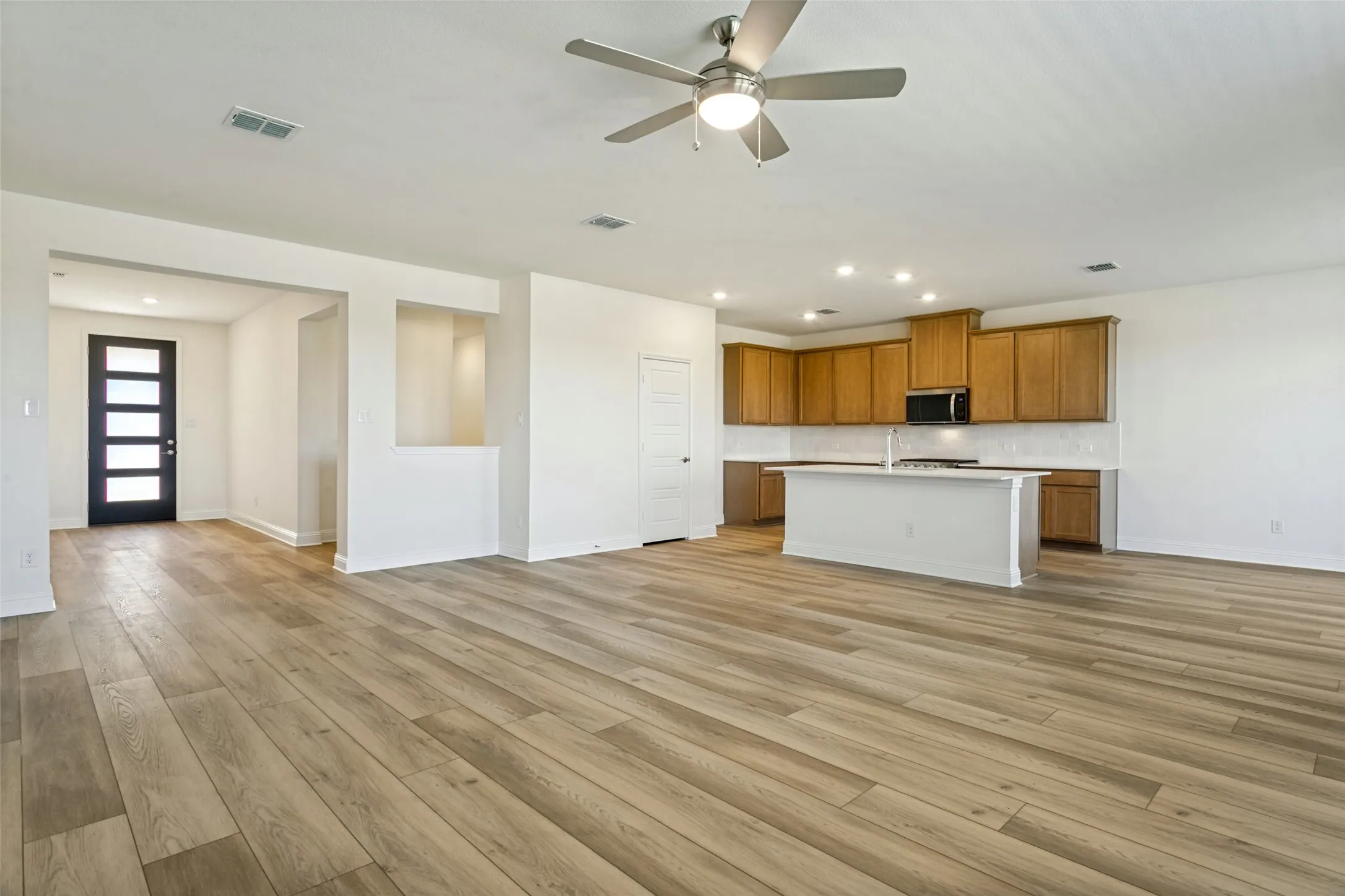 Single Family Residence For Sale in Denton County , 116 Hudson Lane, Justin, Texas 76247, 3 Bedroom, 2 Bathroom, 2 Garage spaces, 2,325 Sqft, built in 2026, mls#21302485, Real Estate Agent in Justin, Homes For Sale in Denton county, Homes For Sale in Justin, Realtor in Justin Texas, Real Estate Brokerage Independent Realty Texas, Luminita Cordes Realtor