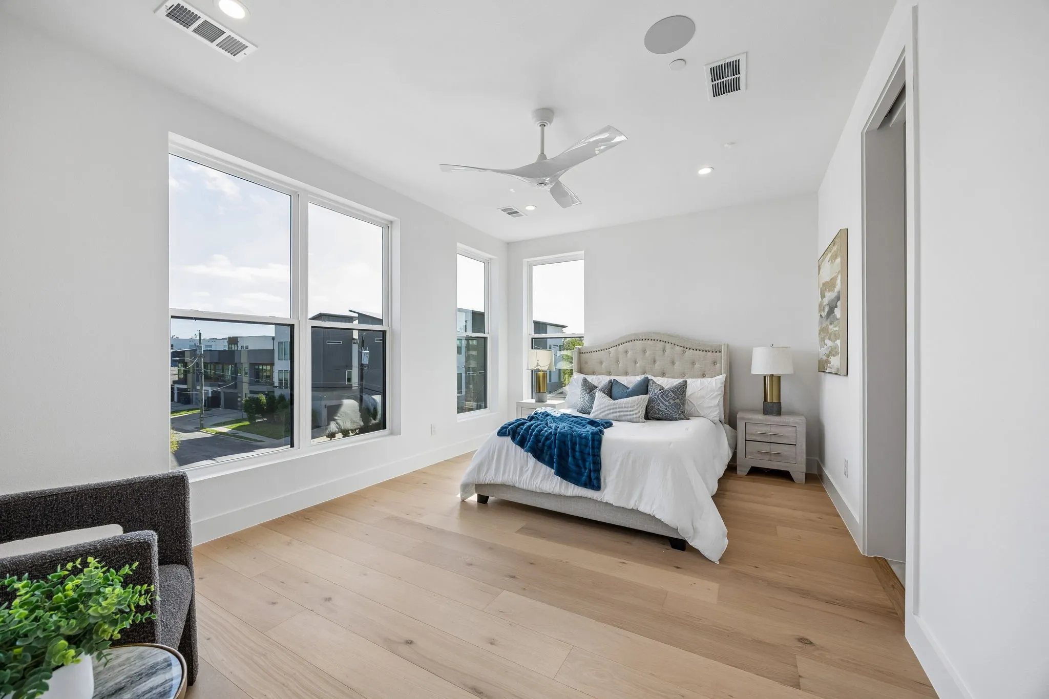 Condominium For Sale in Dallas County , 4719 Manett Street 103, Dallas, Texas 75204, 3 Bedroom, 4 Bathroom, 2 Garage spaces, 2,100 Sqft, built in 2026, mls#21297646, Real Estate Agent in Dallas, Homes For Sale in Dallas county, Homes For Sale in Dallas, Realtor in Dallas Texas, Real Estate Brokerage Independent Realty Texas, Luminita Cordes Realtor