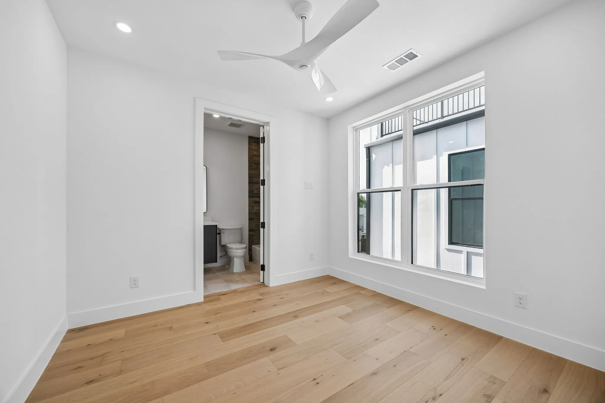 Condominium For Sale in Dallas County , 4719 Manett Street 103, Dallas, Texas 75204, 3 Bedroom, 4 Bathroom, 2 Garage spaces, 2,100 Sqft, built in 2026, mls#21297646, Real Estate Agent in Dallas, Homes For Sale in Dallas county, Homes For Sale in Dallas, Realtor in Dallas Texas, Real Estate Brokerage Independent Realty Texas, Luminita Cordes Realtor