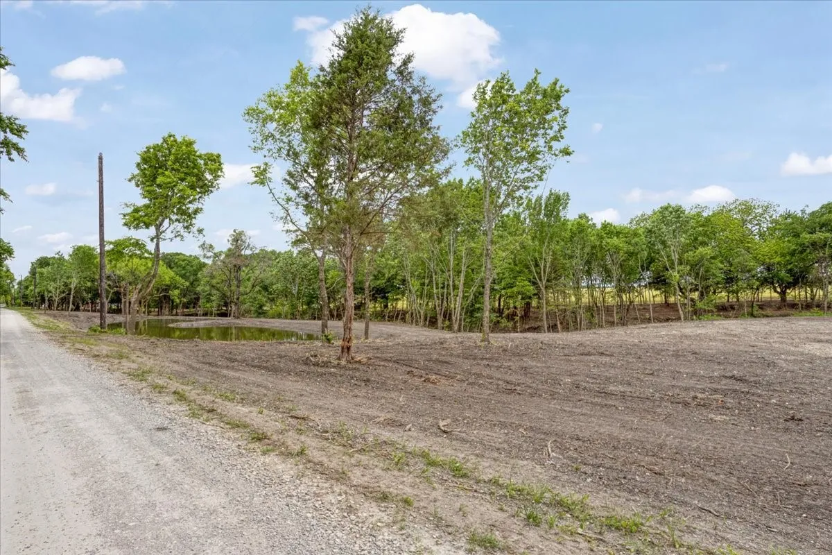 Unimproved Land For Sale in Grayson County , 000 Jameson, Van Alstyne, Texas 75495, 0, 0, Garage spaces, 0 Sqft, built in 0, Price $715,000, mls#21303253, Real Estate Agent in Van Alstyne, Homes For Sale in Grayson county, Homes For Sale in Van Alstyne, Realtor in Van Alstyne Texas, Real Estate Brokerage Independent Realty Texas, Luminita Cordes Realtor
