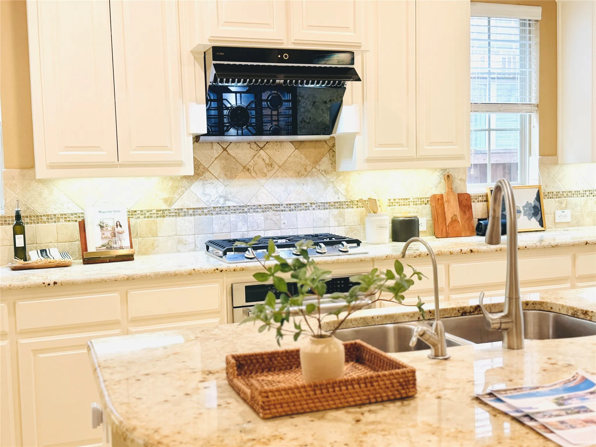 Single Family Residence For Sale in Collin County , 3408 Snowmass Lane, Mc Kinney, Texas 75070, 4 Bedroom, 4 Bathroom, 2 Garage spaces, 3,788 Sqft, built in 2010, mls#21303045, Real Estate Agent in Mc Kinney, Homes For Sale in Collin county, Homes For Sale in Mc Kinney, Realtor in Mc Kinney Texas, Real Estate Brokerage Independent Realty Texas, Luminita Cordes Realtor