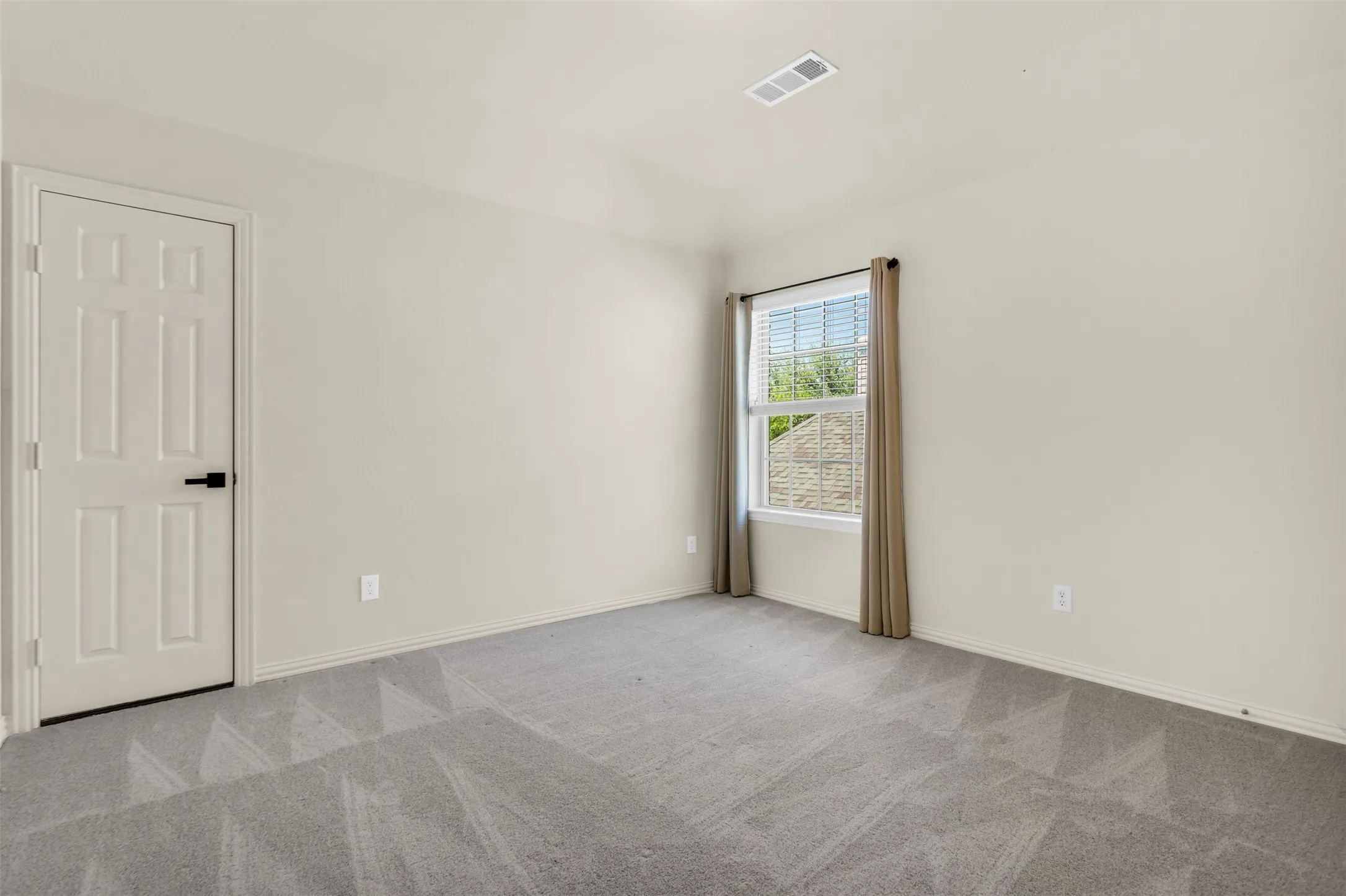Guest bedroom-3