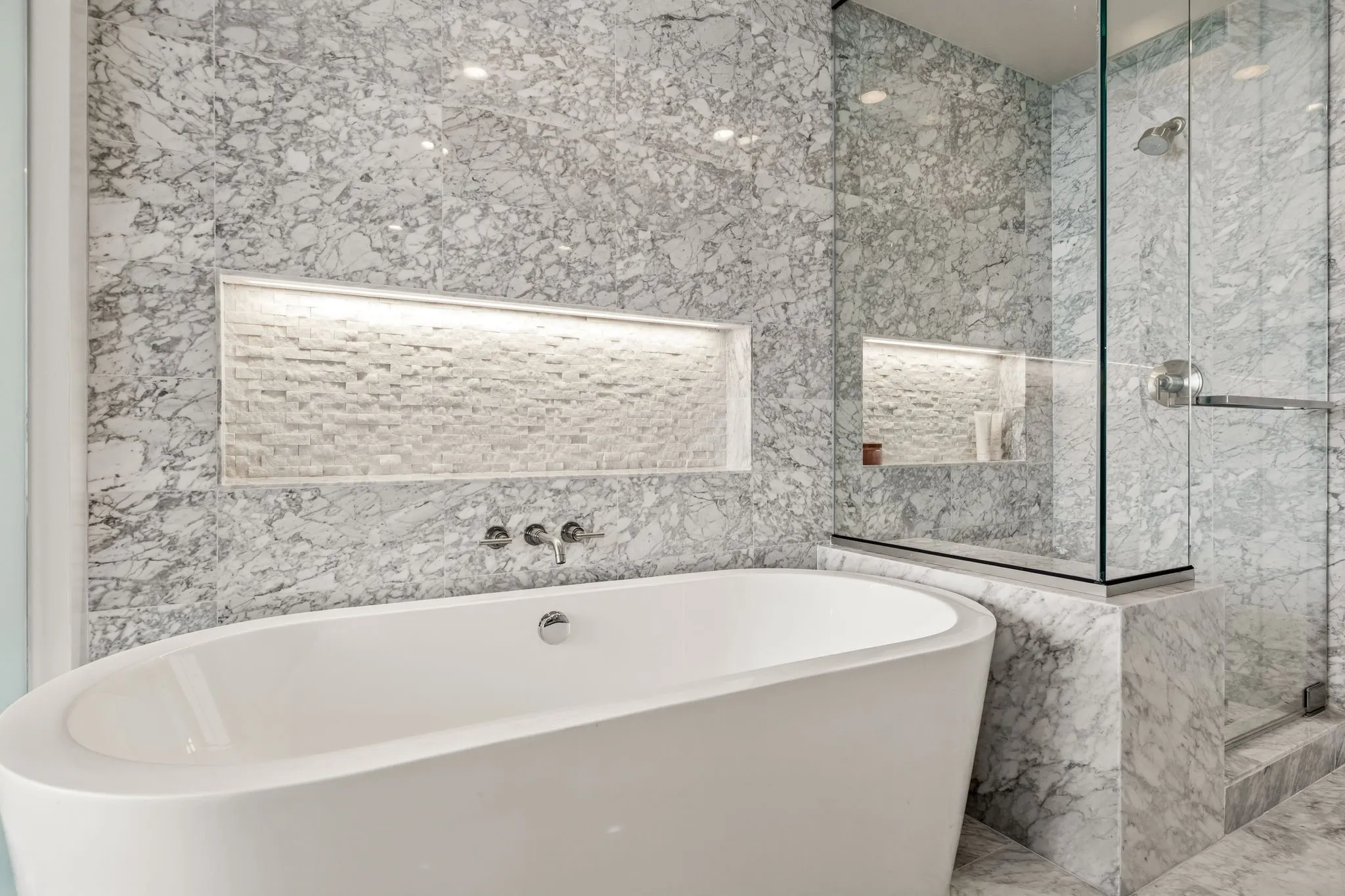 Condominium For Sale in Dallas County , 3130 N Harwood Street 1702, Dallas, Texas 75201, 2 Bedroom, 3 Bathroom, 2 Garage spaces, 1,527 Sqft, built in 2015, mls#21283070, Real Estate Agent in Dallas, Homes For Sale in Dallas county, Homes For Sale in Dallas, Realtor in Dallas Texas, Real Estate Brokerage Independent Realty Texas, Luminita Cordes Realtor